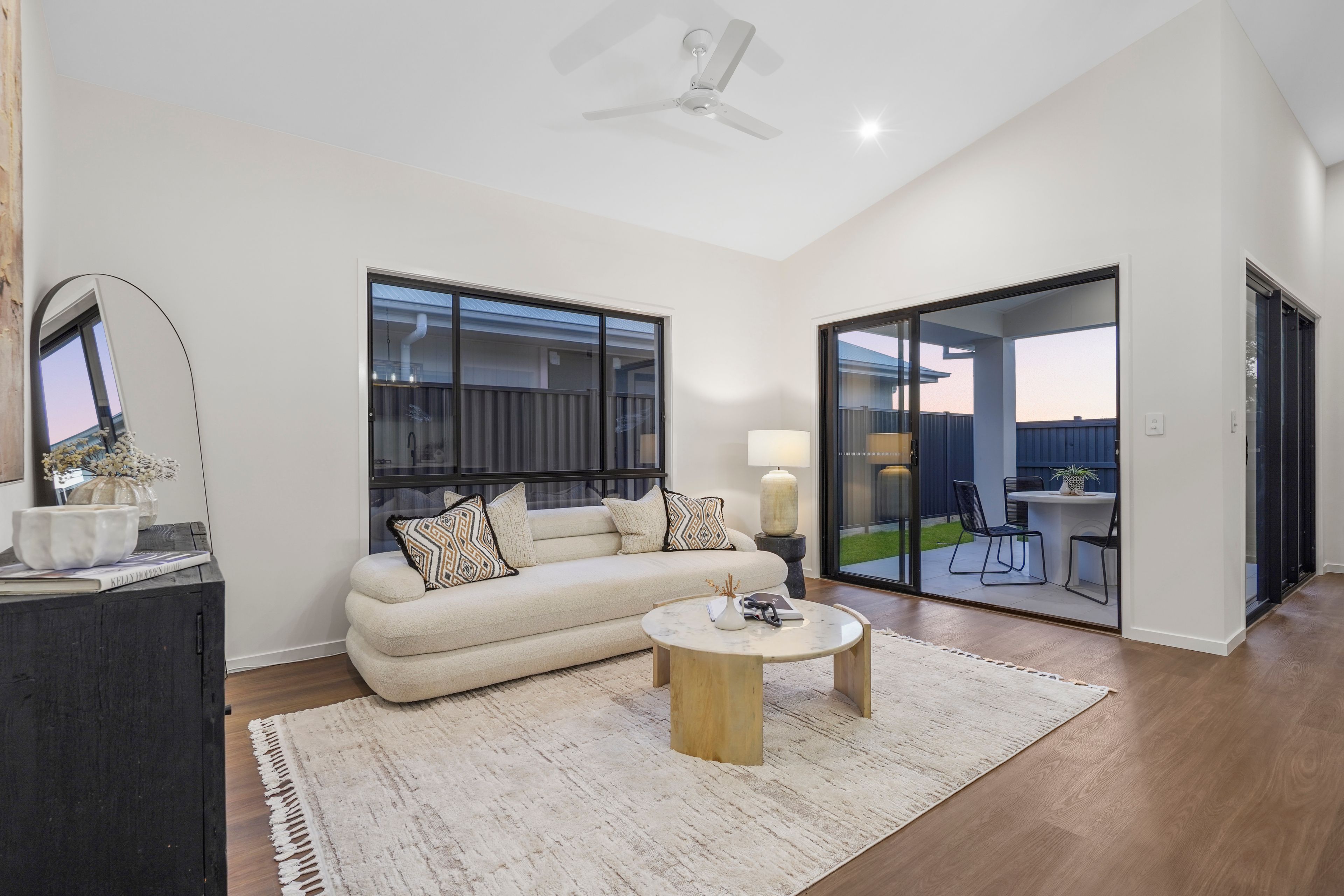 48 Solaris Crescent — photo 4 of 27