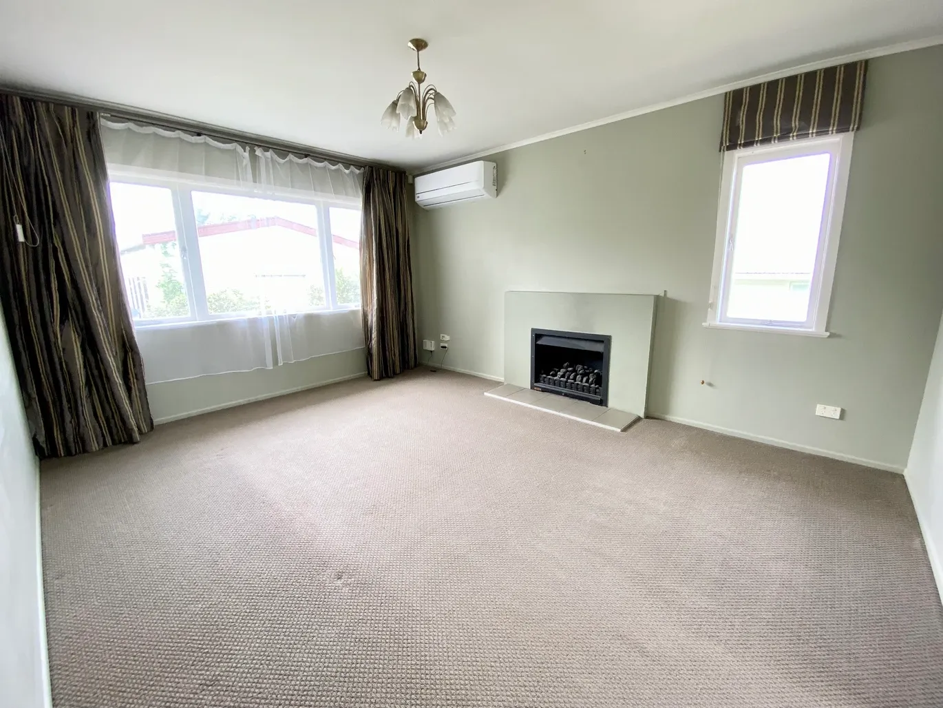 27 Sylvan Crescent, Te Atatu South, Waitakere City