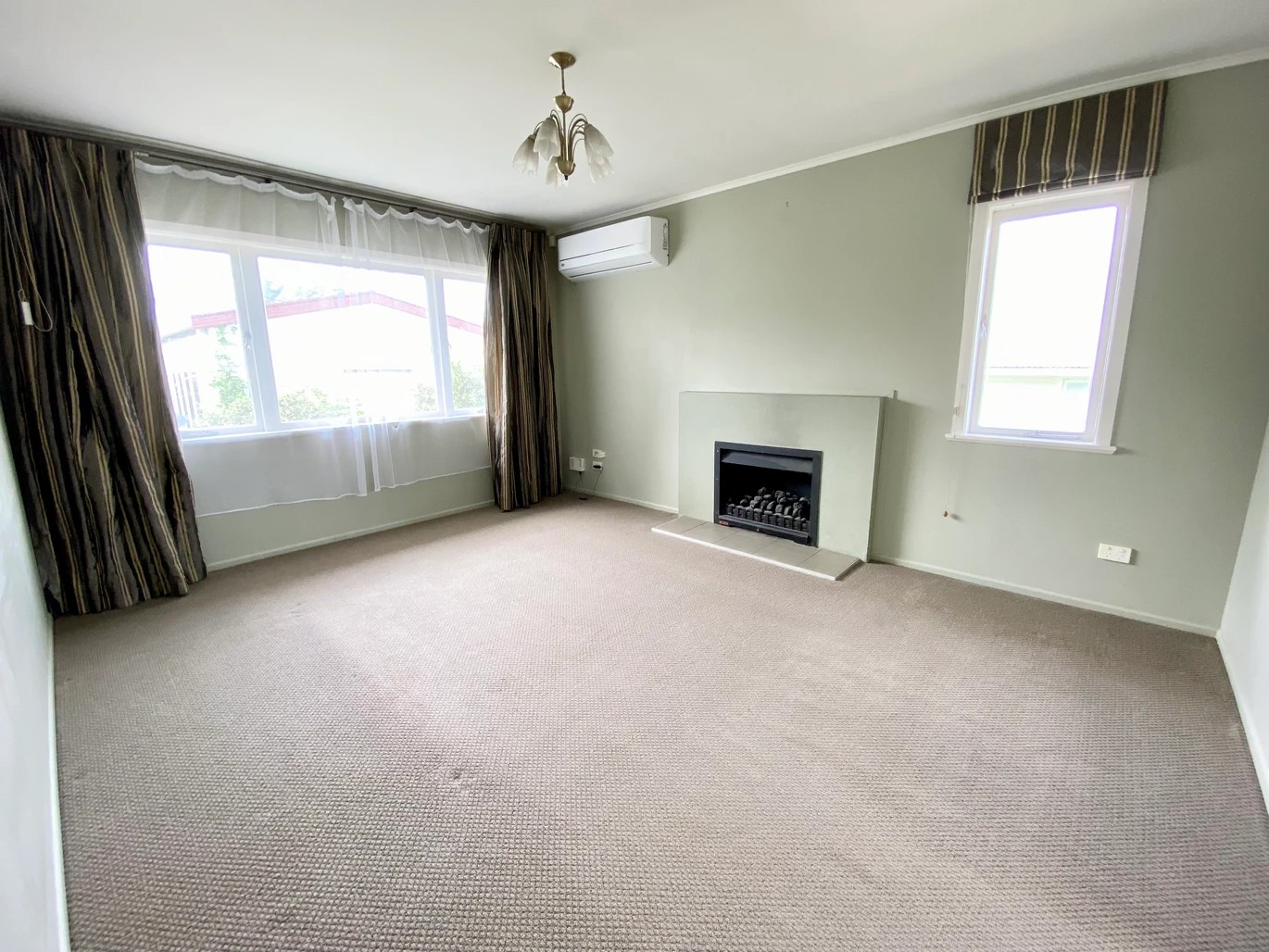 27 Sylvan Crescent, Te Atatu South, Waitakere City