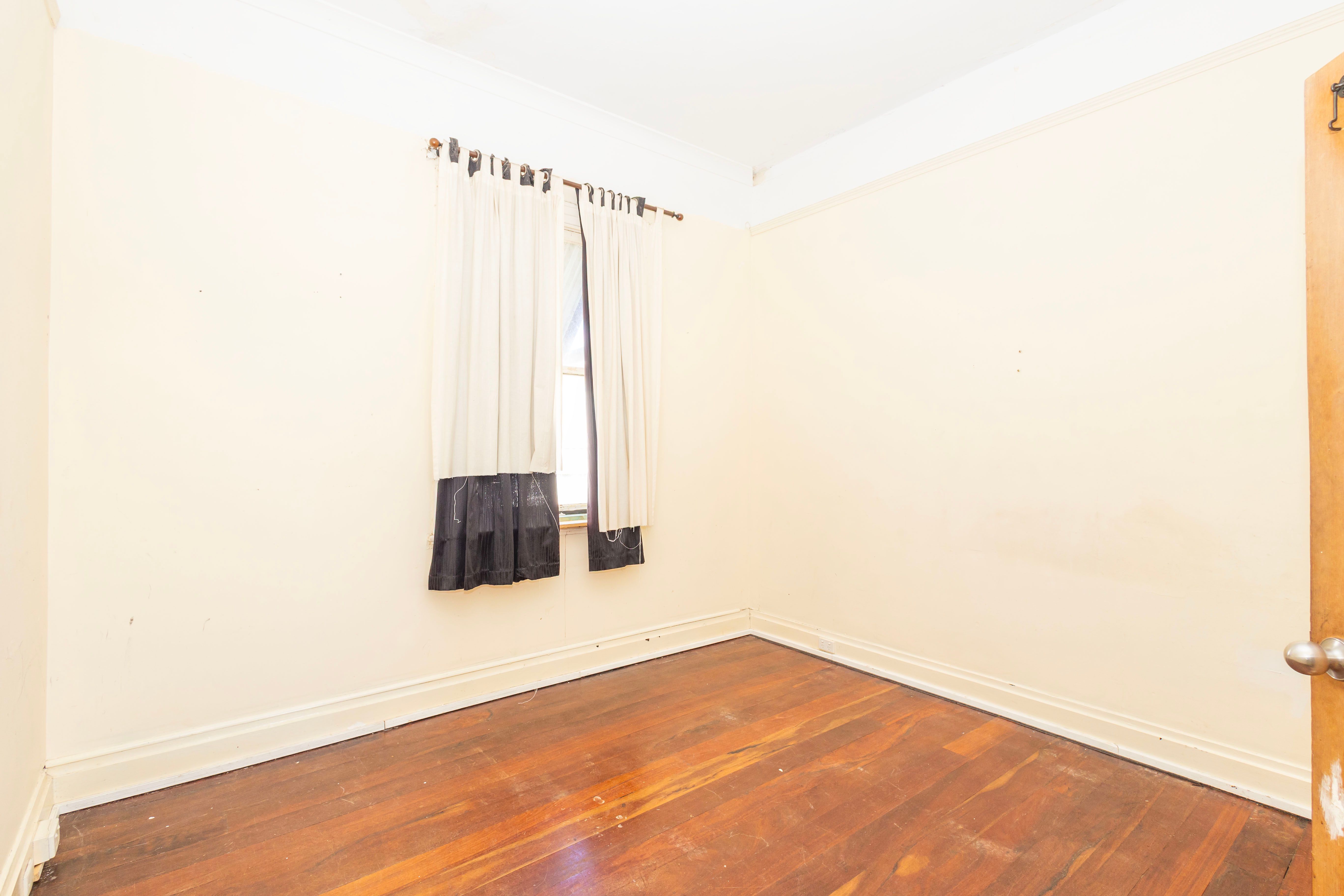 20 Elizabeth Way — photo 18 of 23
