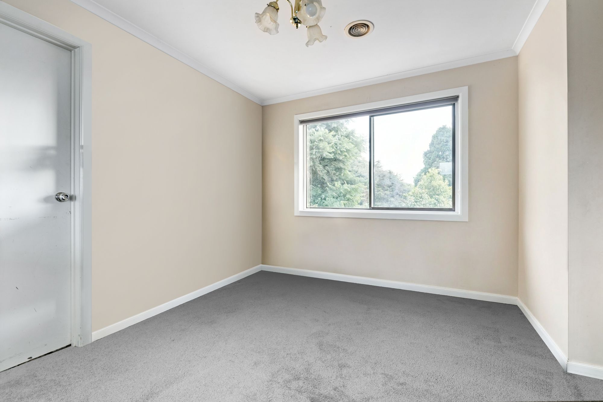 95 Cypress Avenue — photo 12 of 16