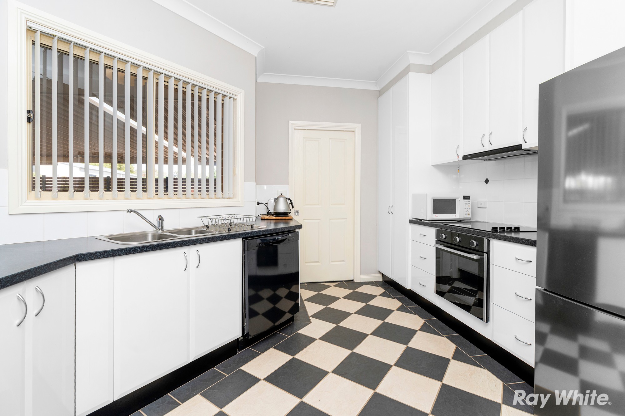 7 Loughan Road, Junee, NSW 2663