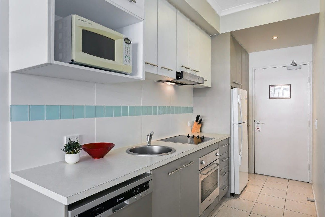 309/532-544 Ruthven Street — photo 6 of 17