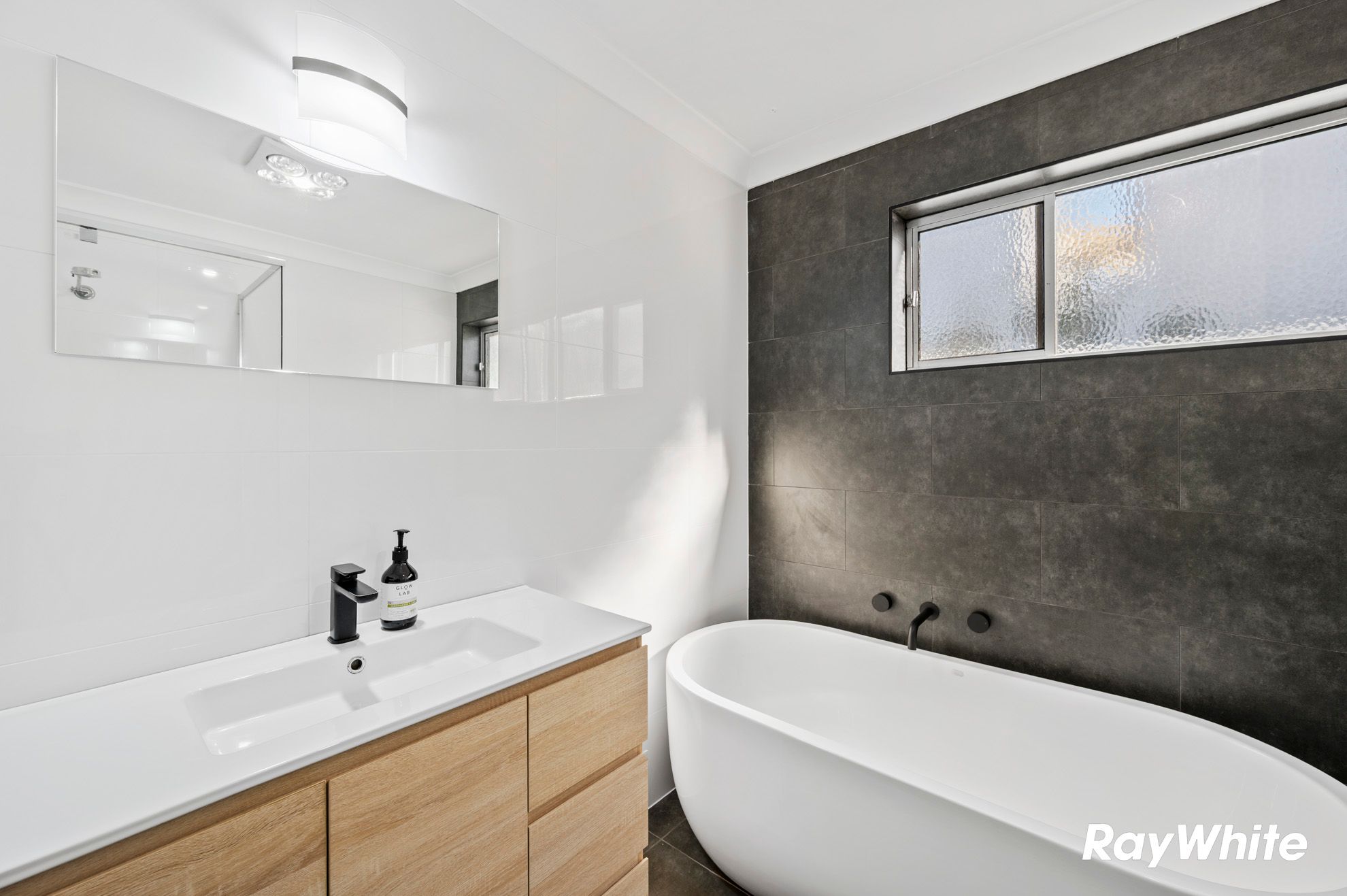 46 Bavarde Avenue — photo 4 of 28