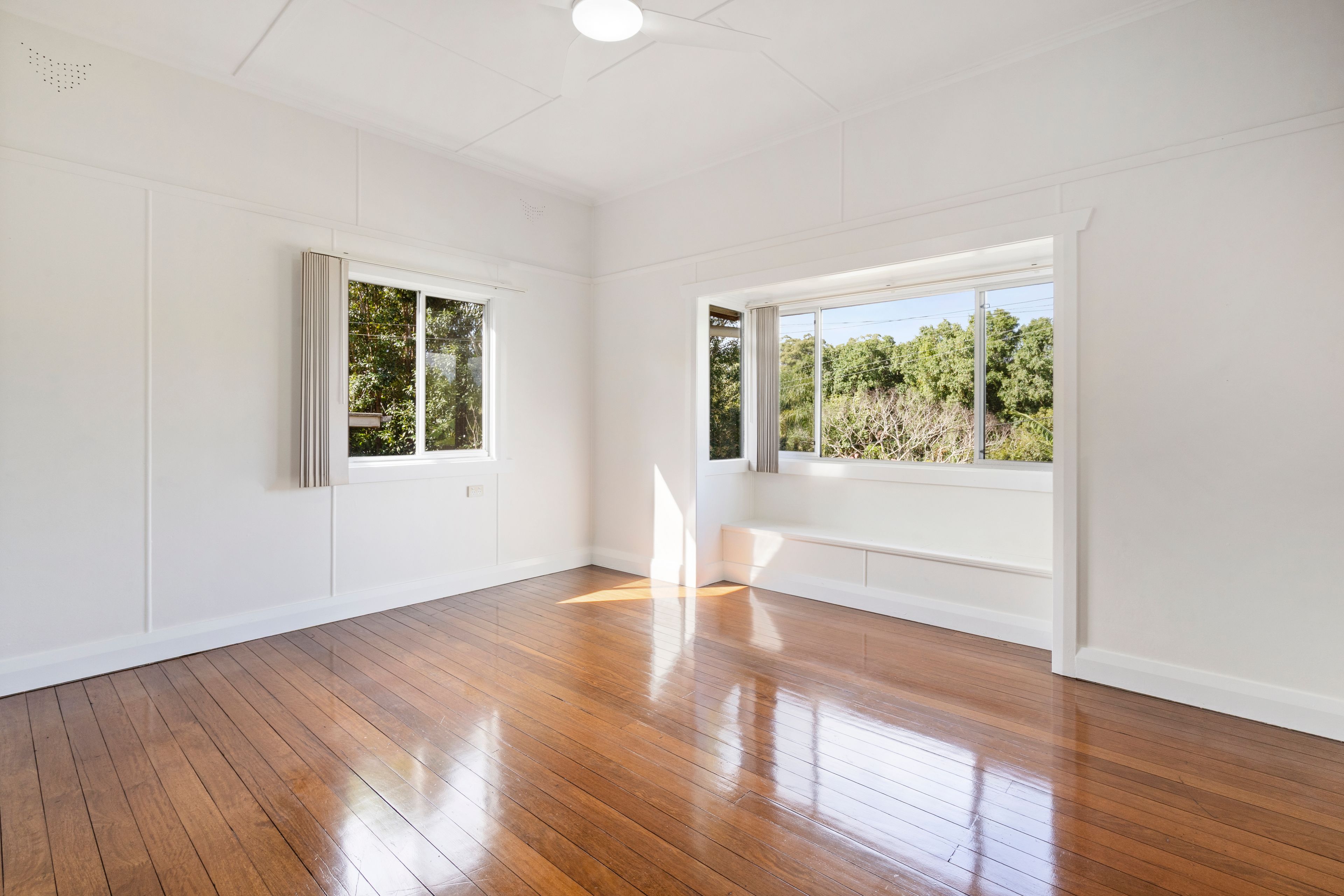 475 Tweed Valley Way — photo 8 of 21