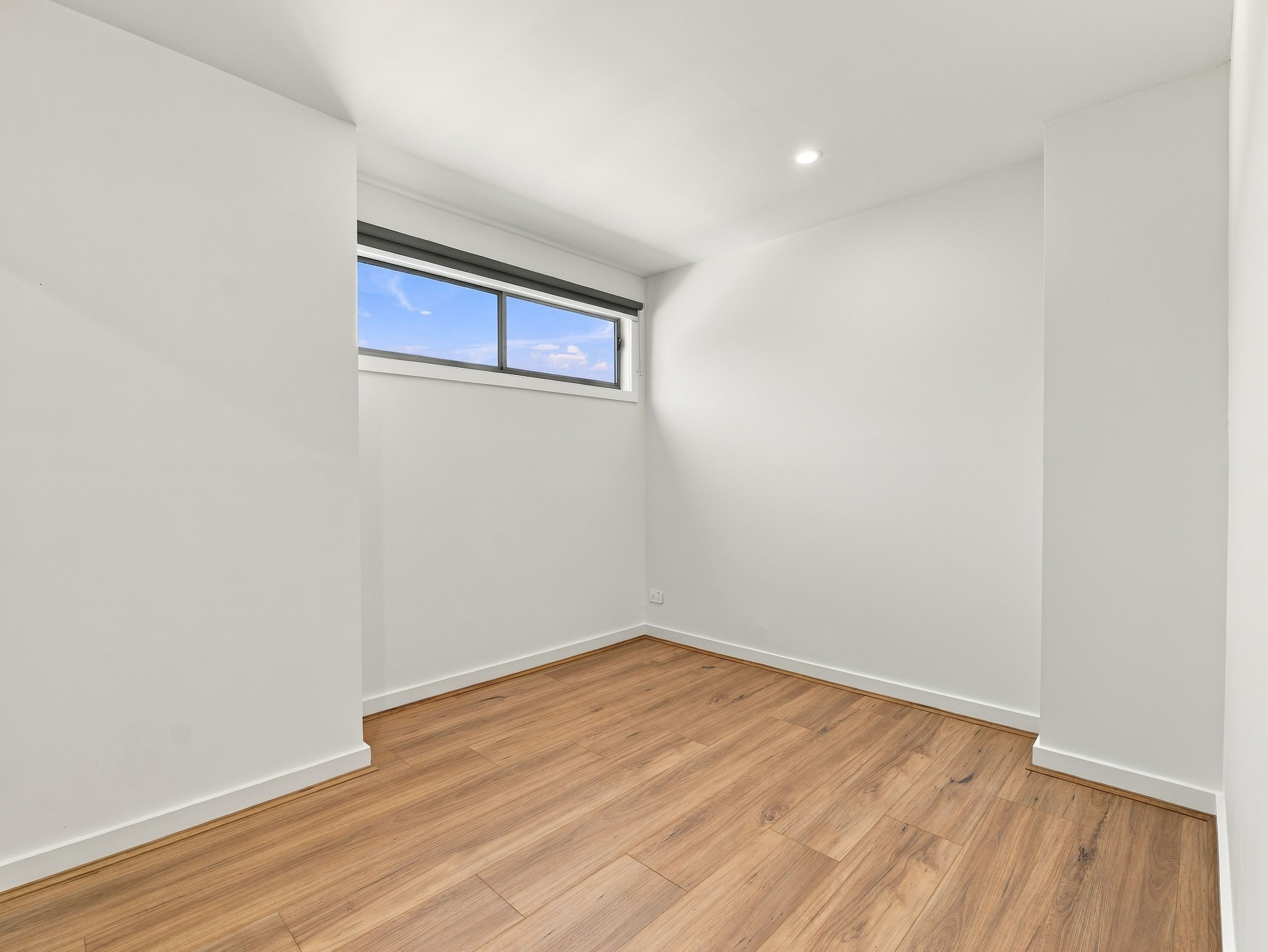 2/10 Davern Court — photo 14 of 25