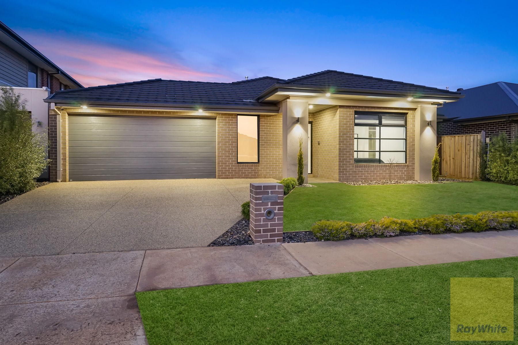 33 Wiltshire Boulevard, THORNHILL PARK, VIC 3335