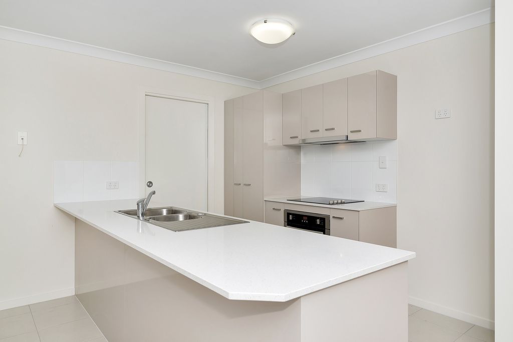 17 Rosella Gardens Drive, Meringandan West, QLD 4352