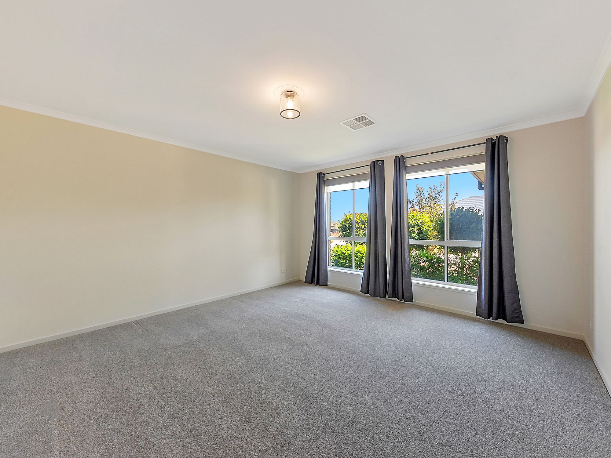 8 Inverness Street, Blakeview, SA 5114