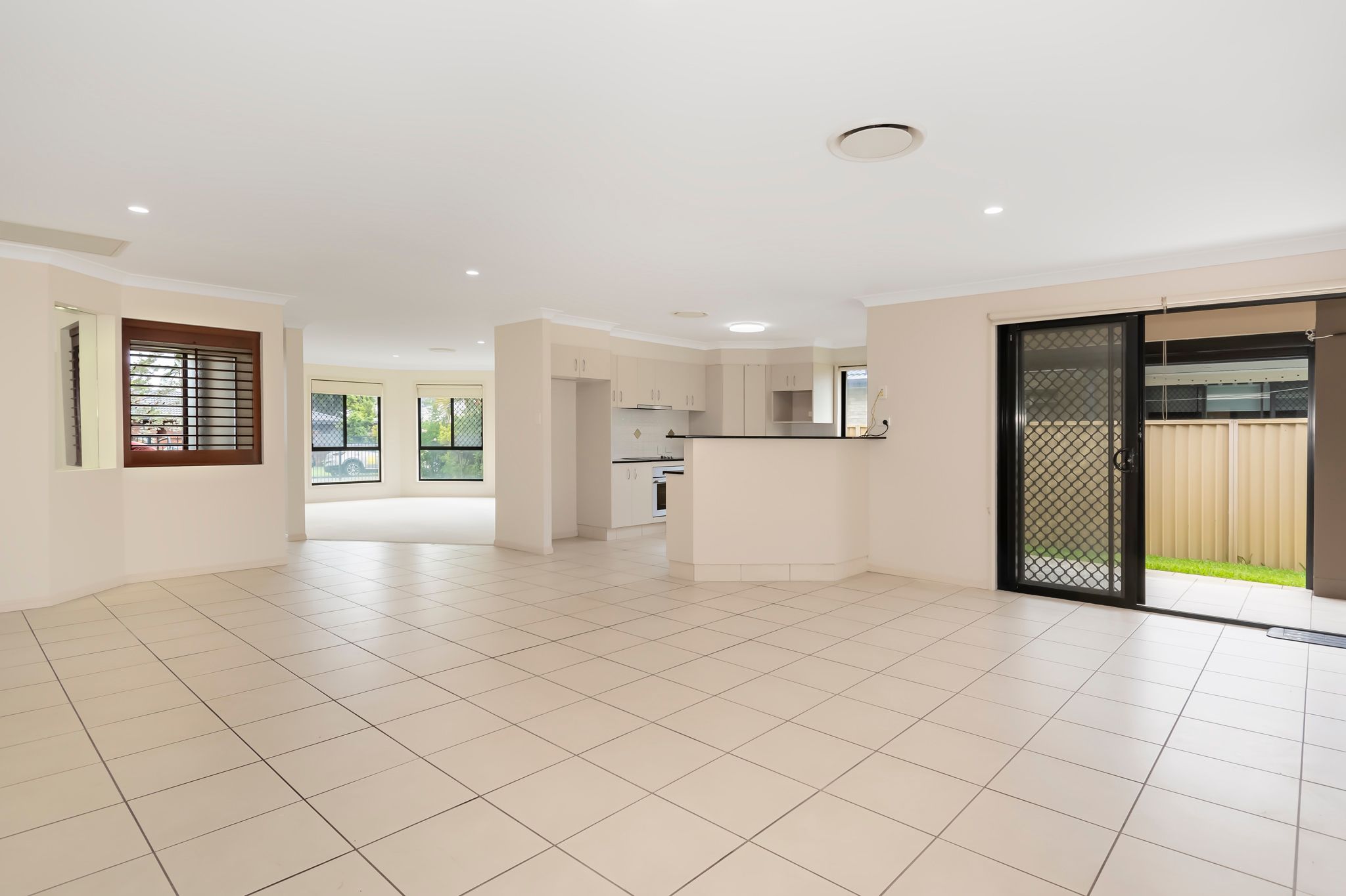 48 Poinsettia Avenue, Runaway Bay, QLD 4216