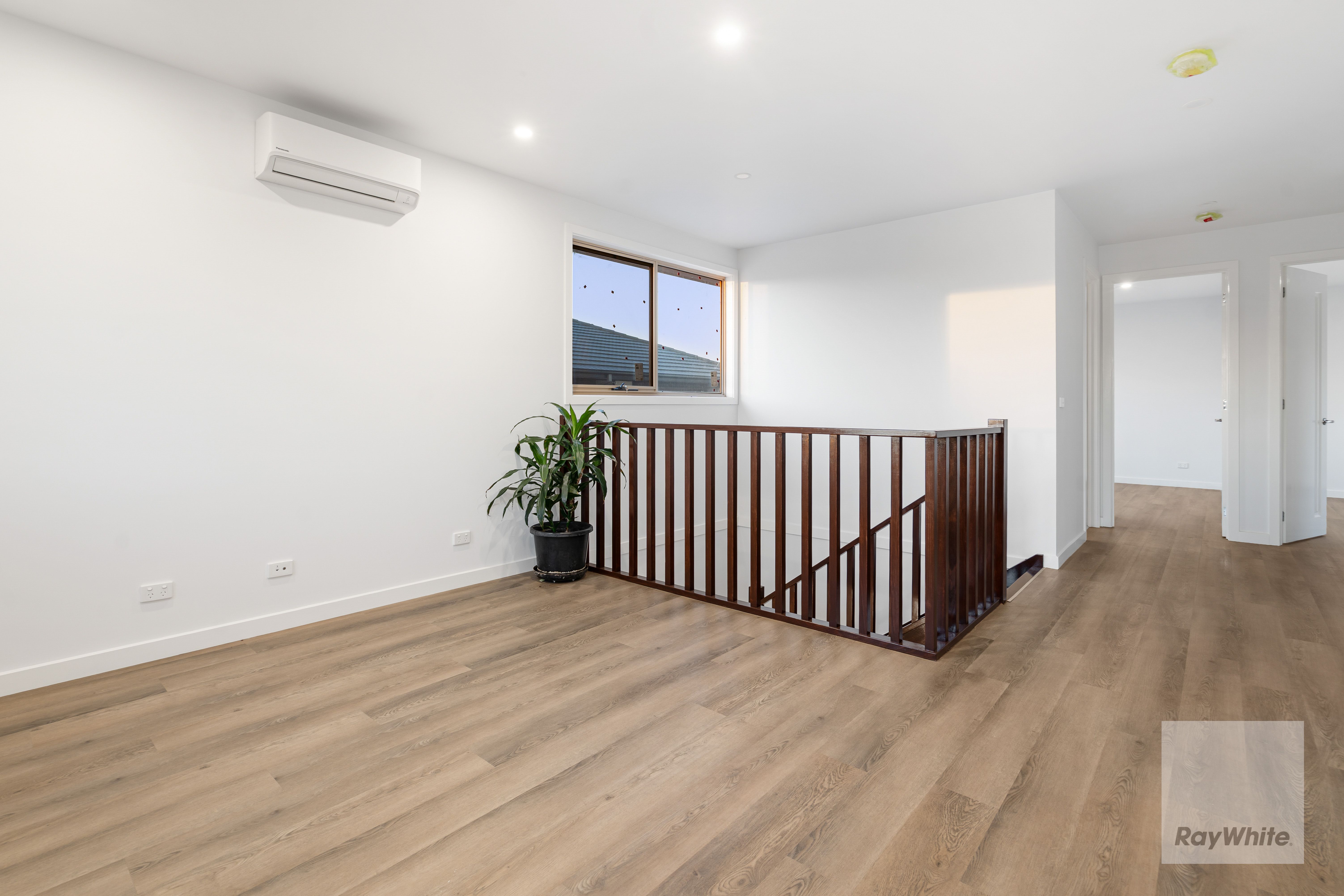 19 Commonwealth Drive — photo 12 of 25