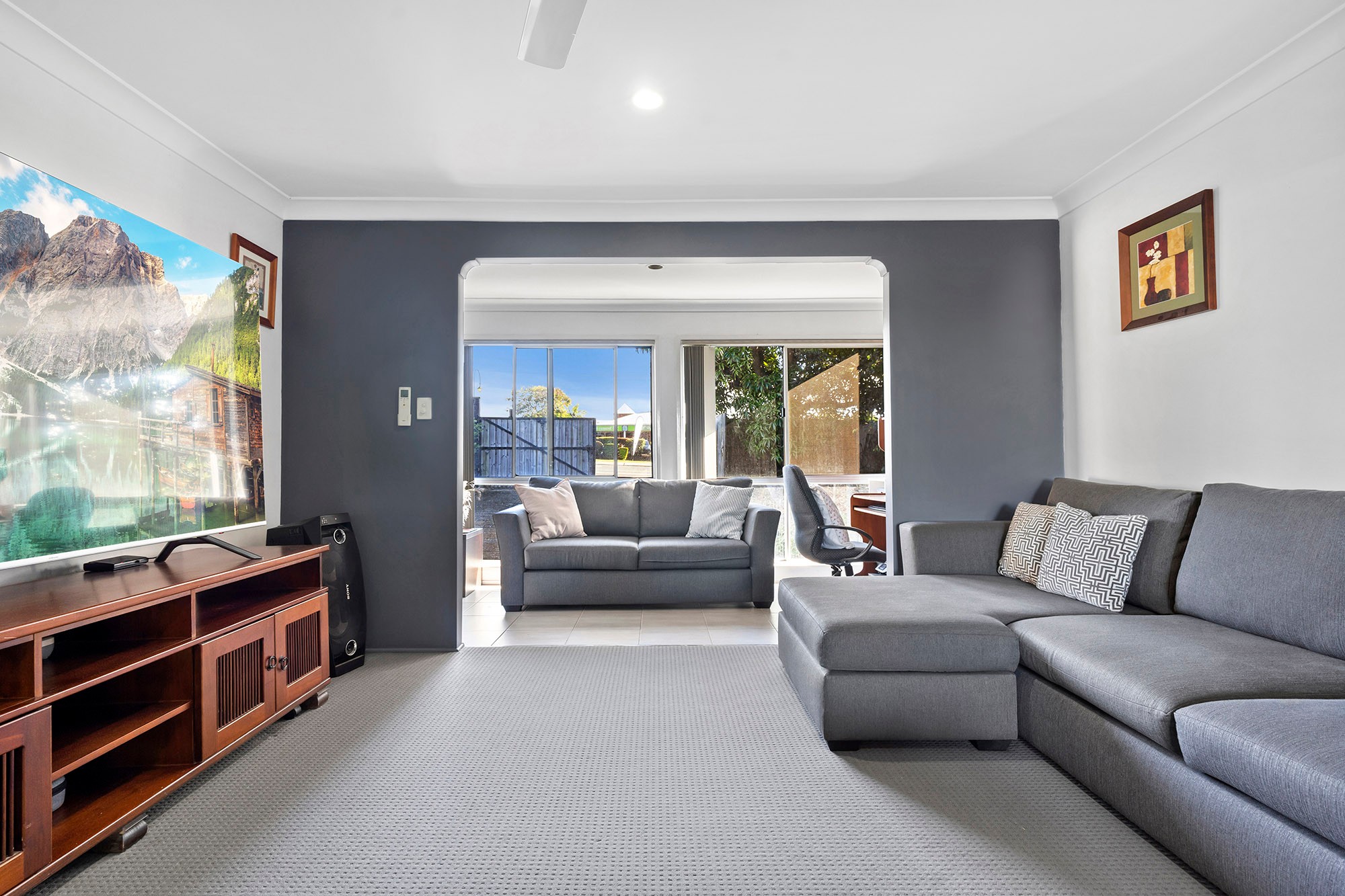 577 Mount Gravatt-Capalaba Road, Wishart, QLD 4122