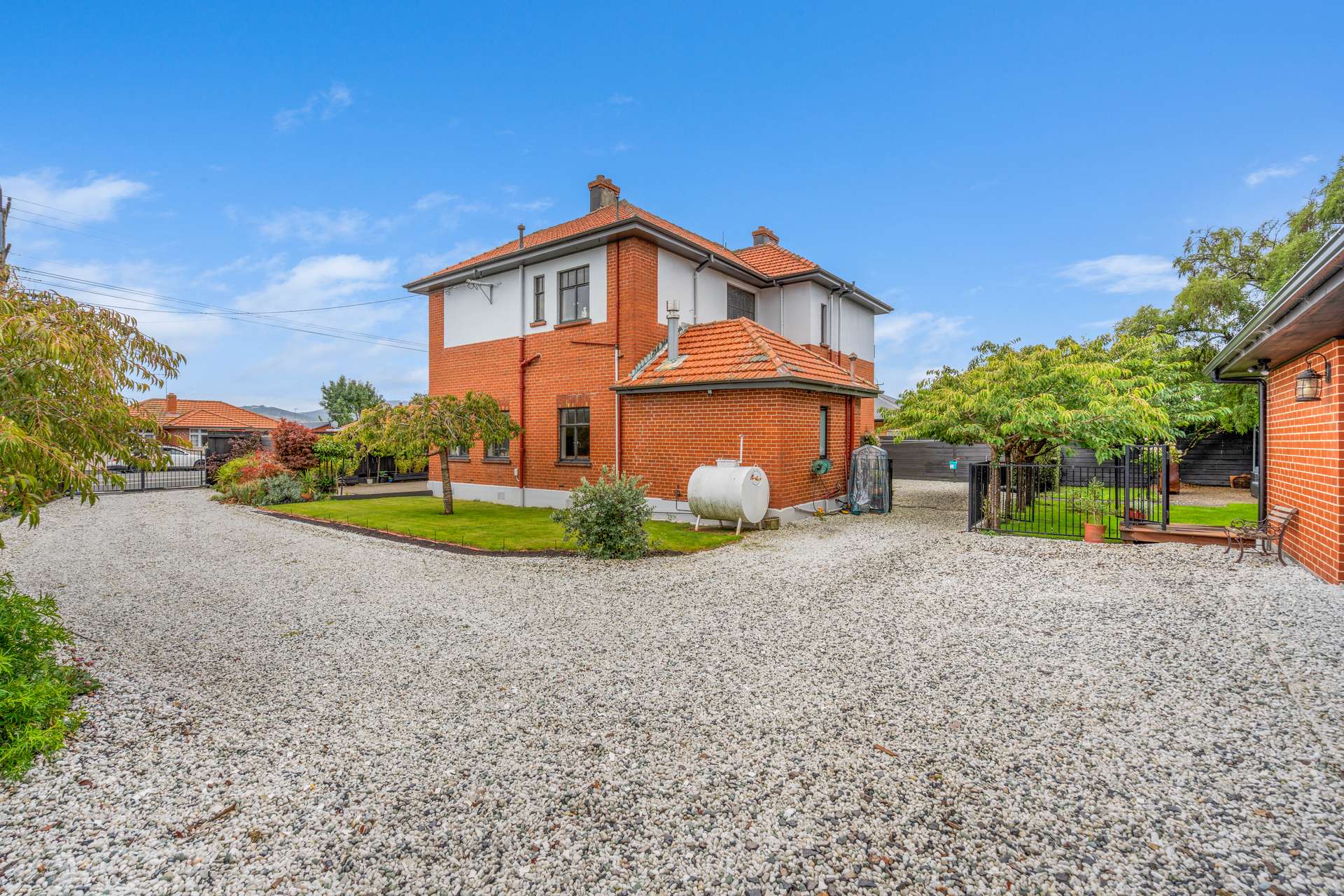 68 Factory Road photo 1