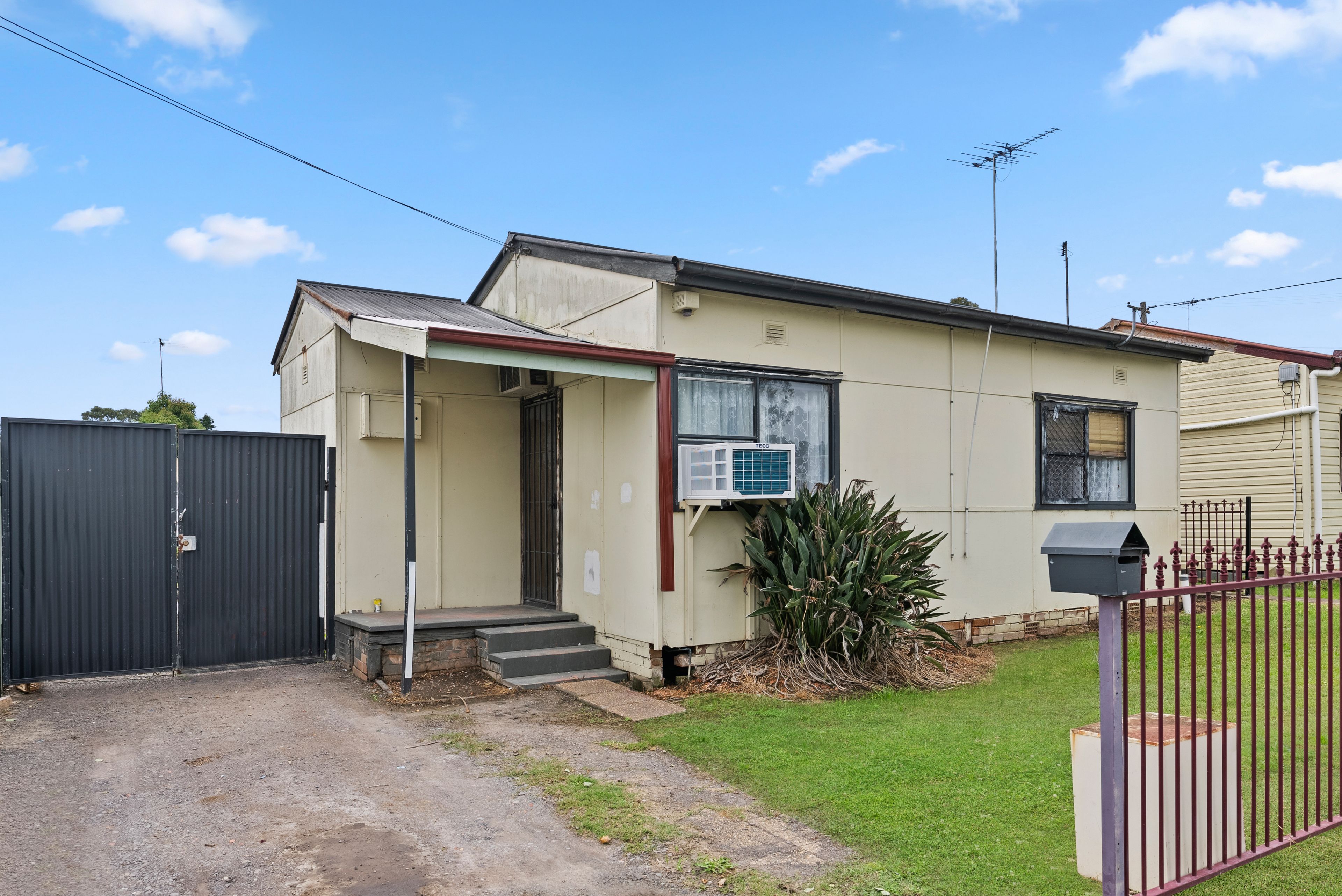 37 Carinya Avenue, St Marys NSW 2760