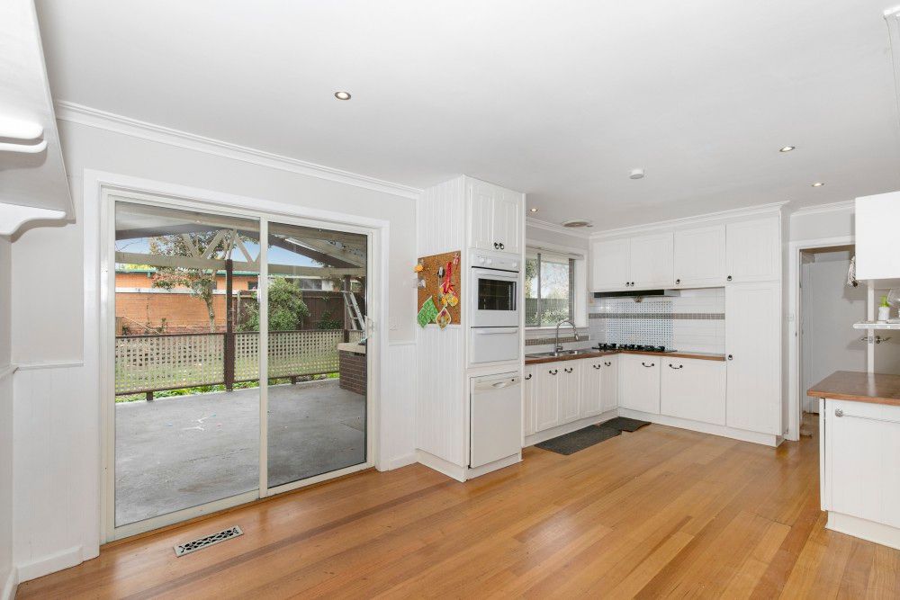 11 Dinsdale Road, Boronia, VIC 3155