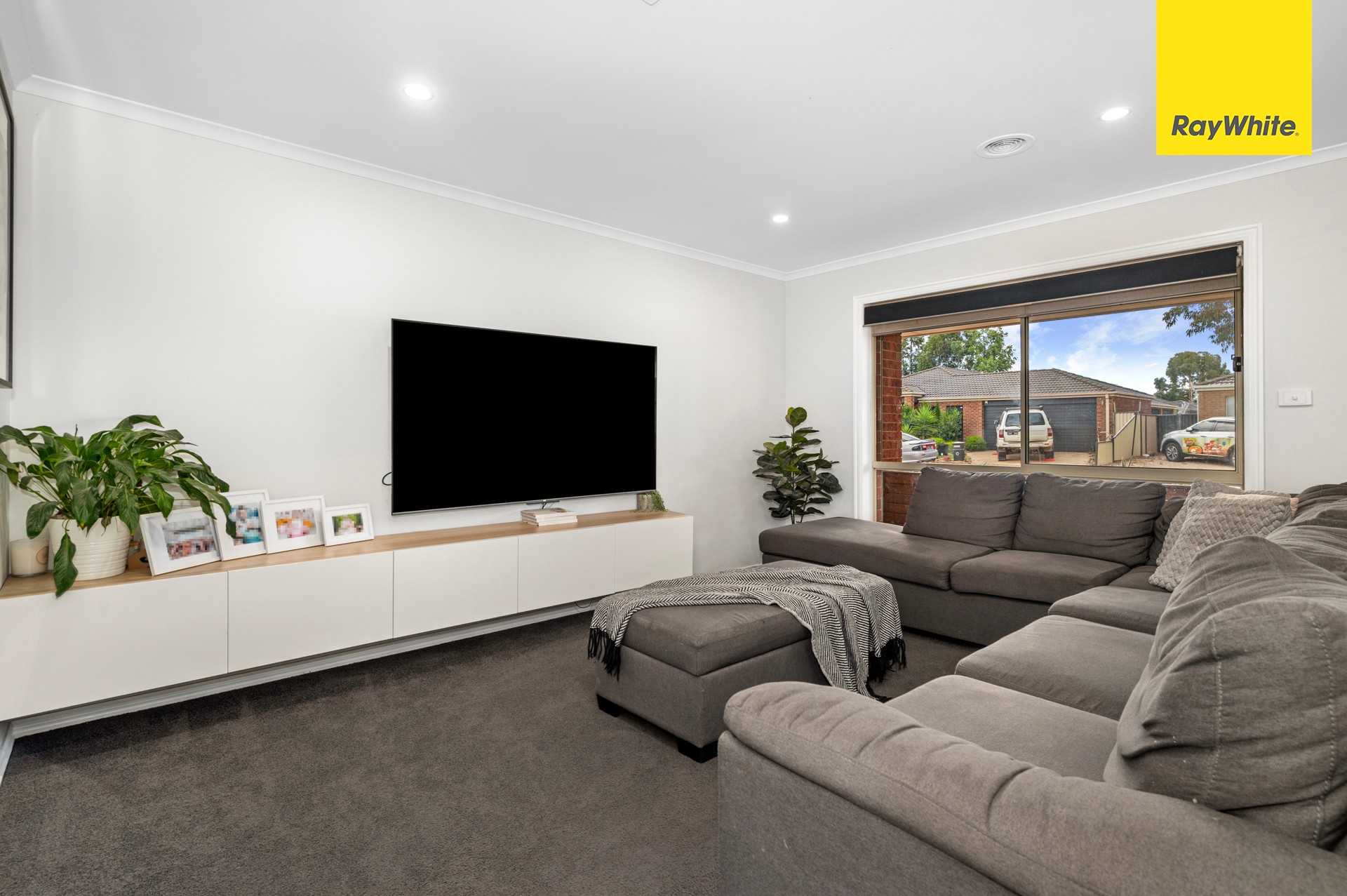 24 Banker Street, Kurunjang, VIC 3337