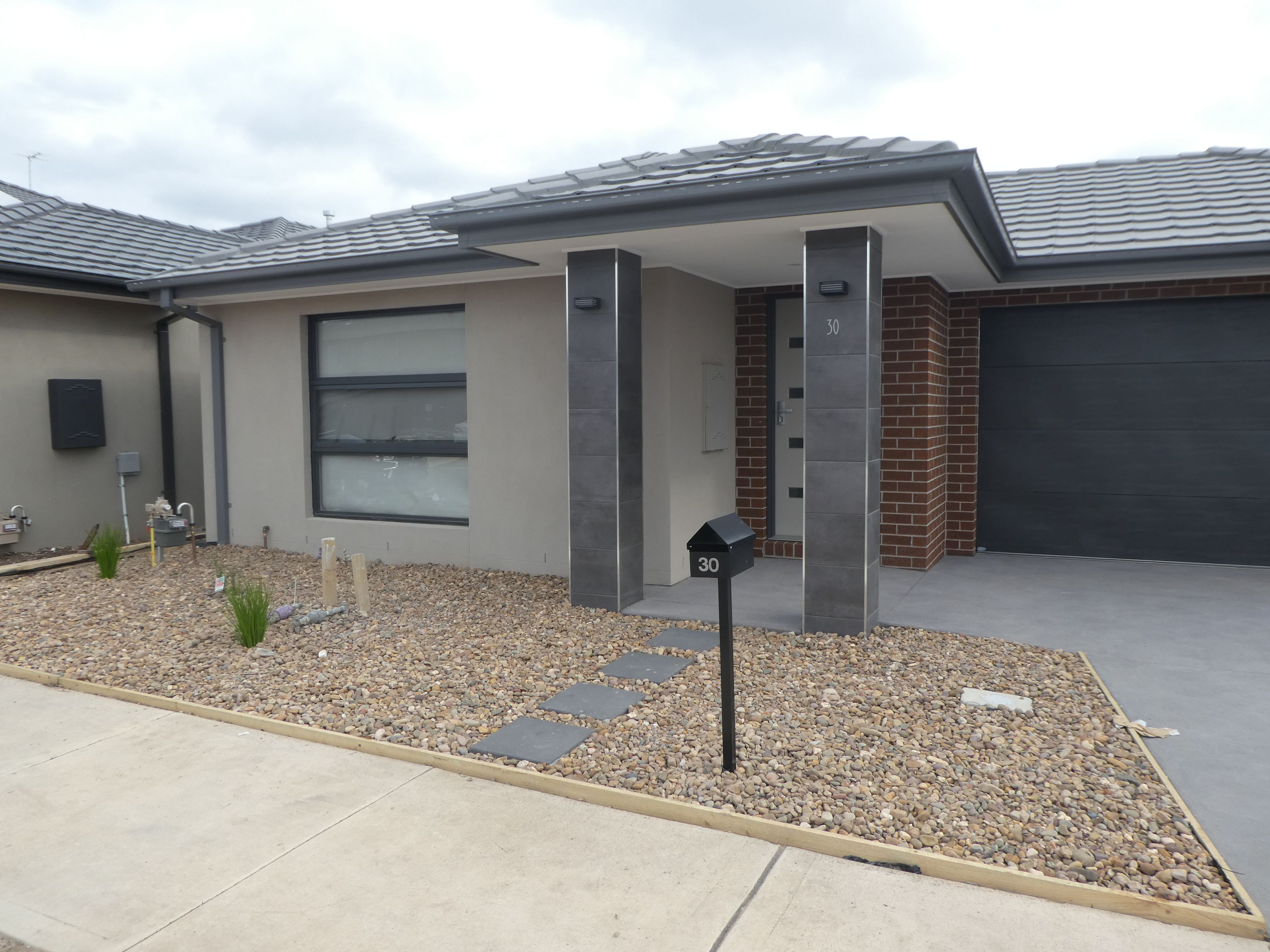30 Forton Crescent, Cranbourne West, VIC 3977