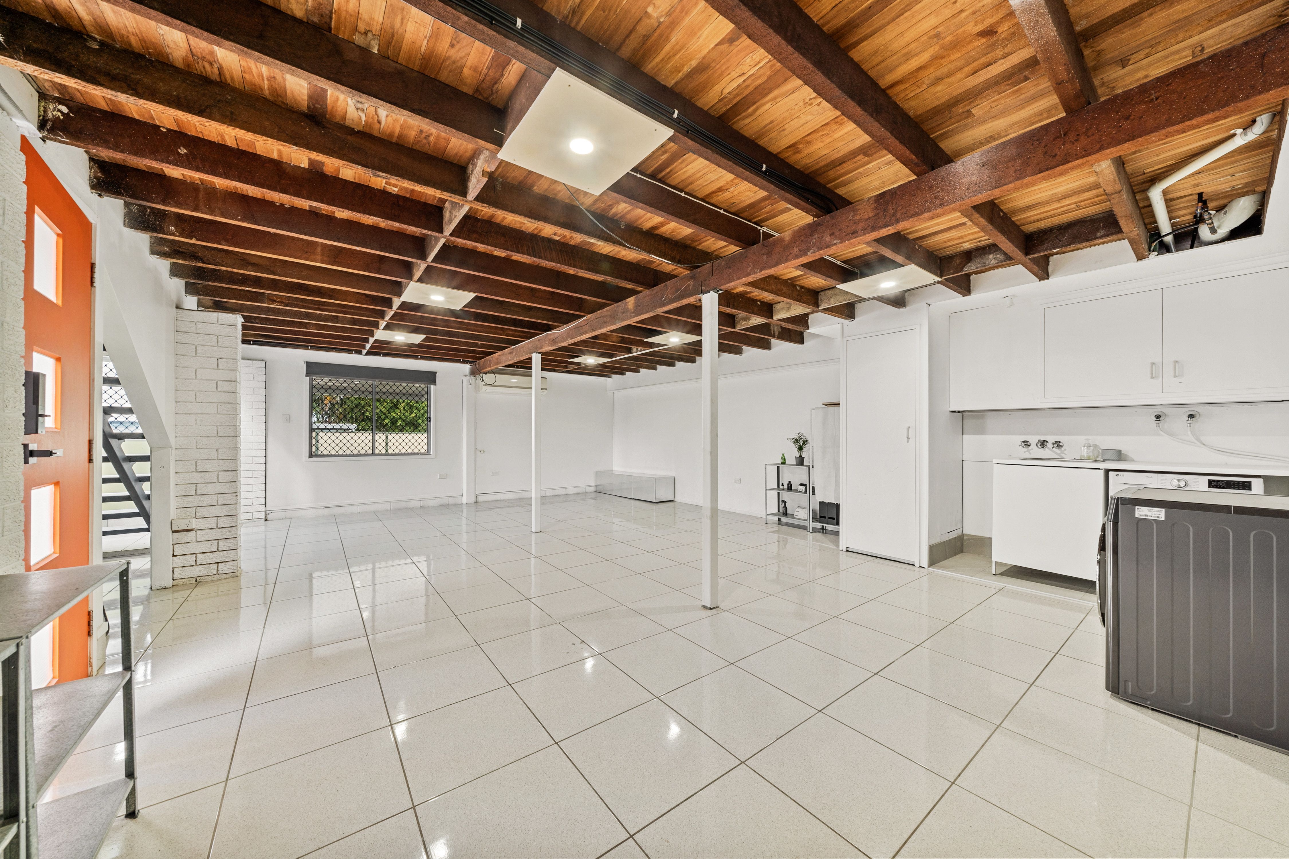 27 MacArthur Crescent — photo 12 of 20