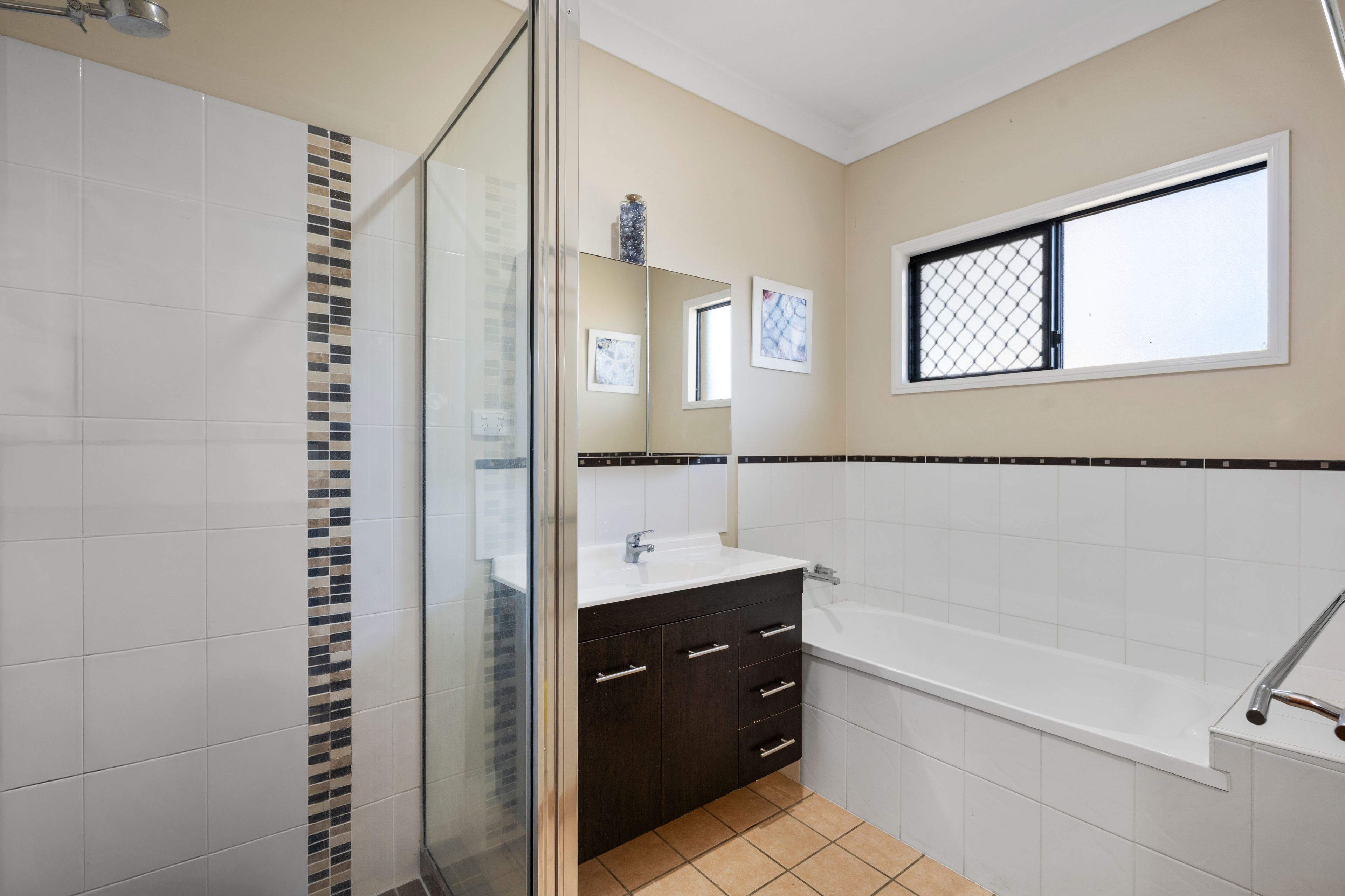 13 White Road — photo 17 of 19