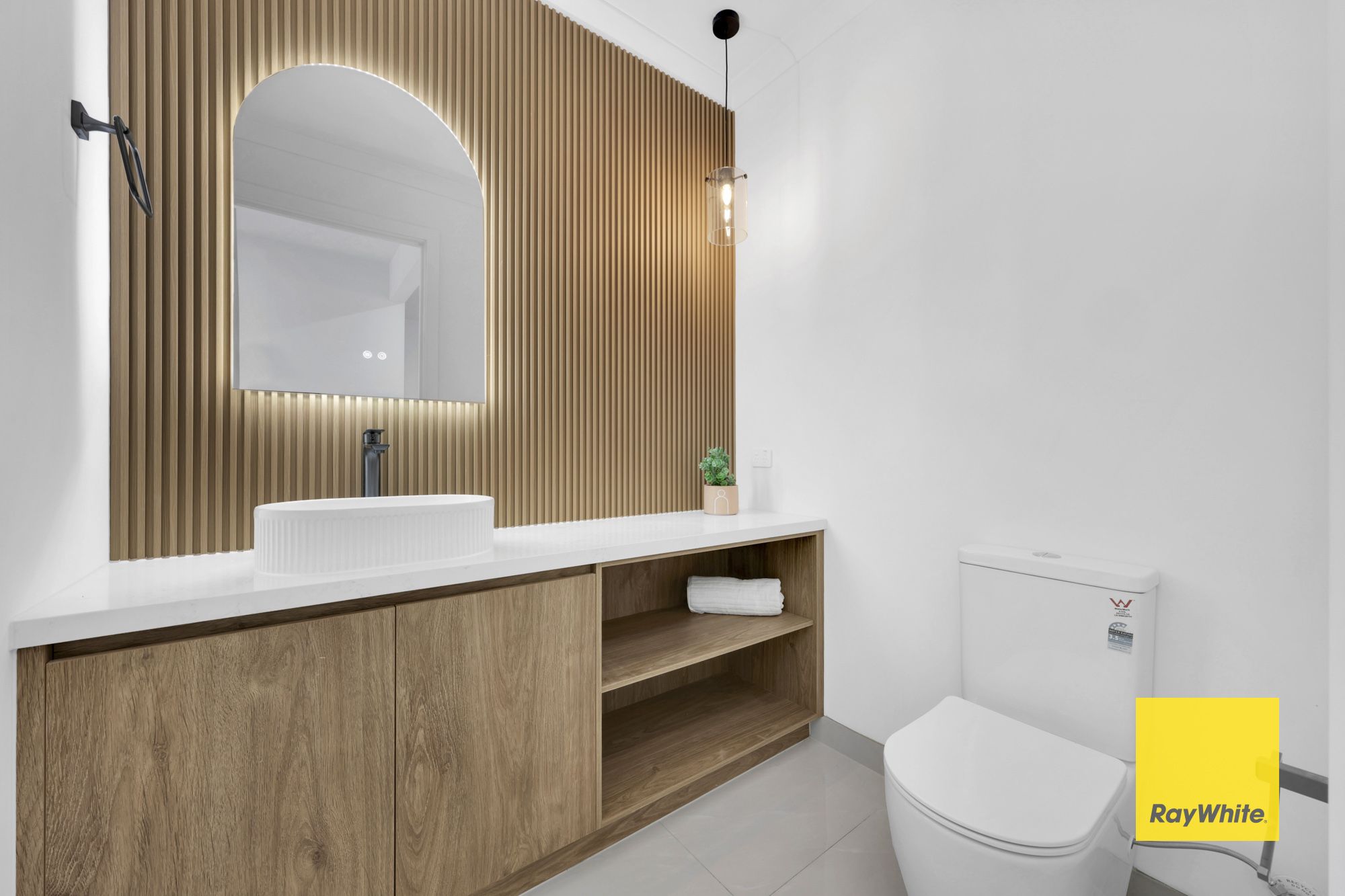 20 Gould Crescent — photo 17 of 19