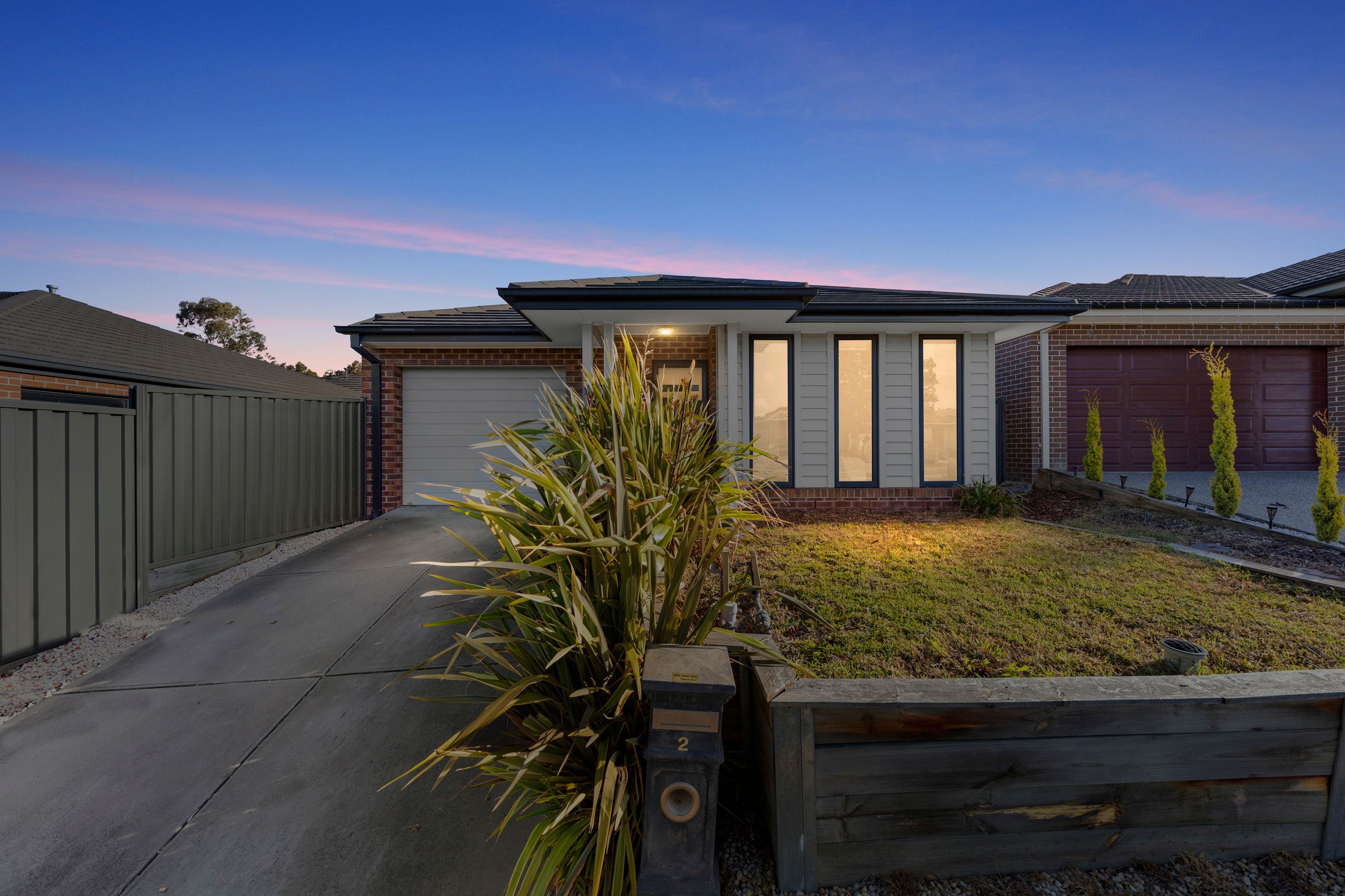 2 Ogilvie Court , Cranbourne East VIC 3977