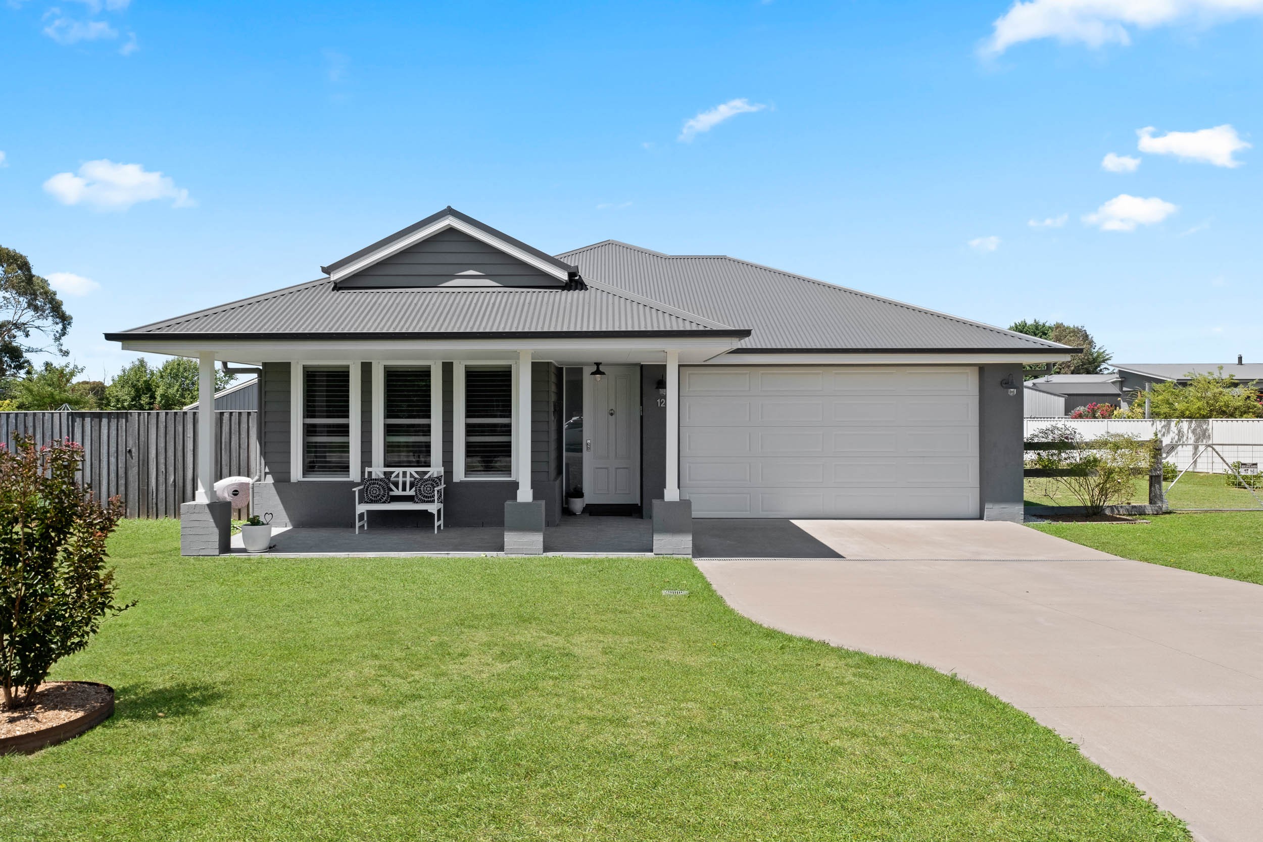 12 Tait Street, Crookwell, NSW 2583