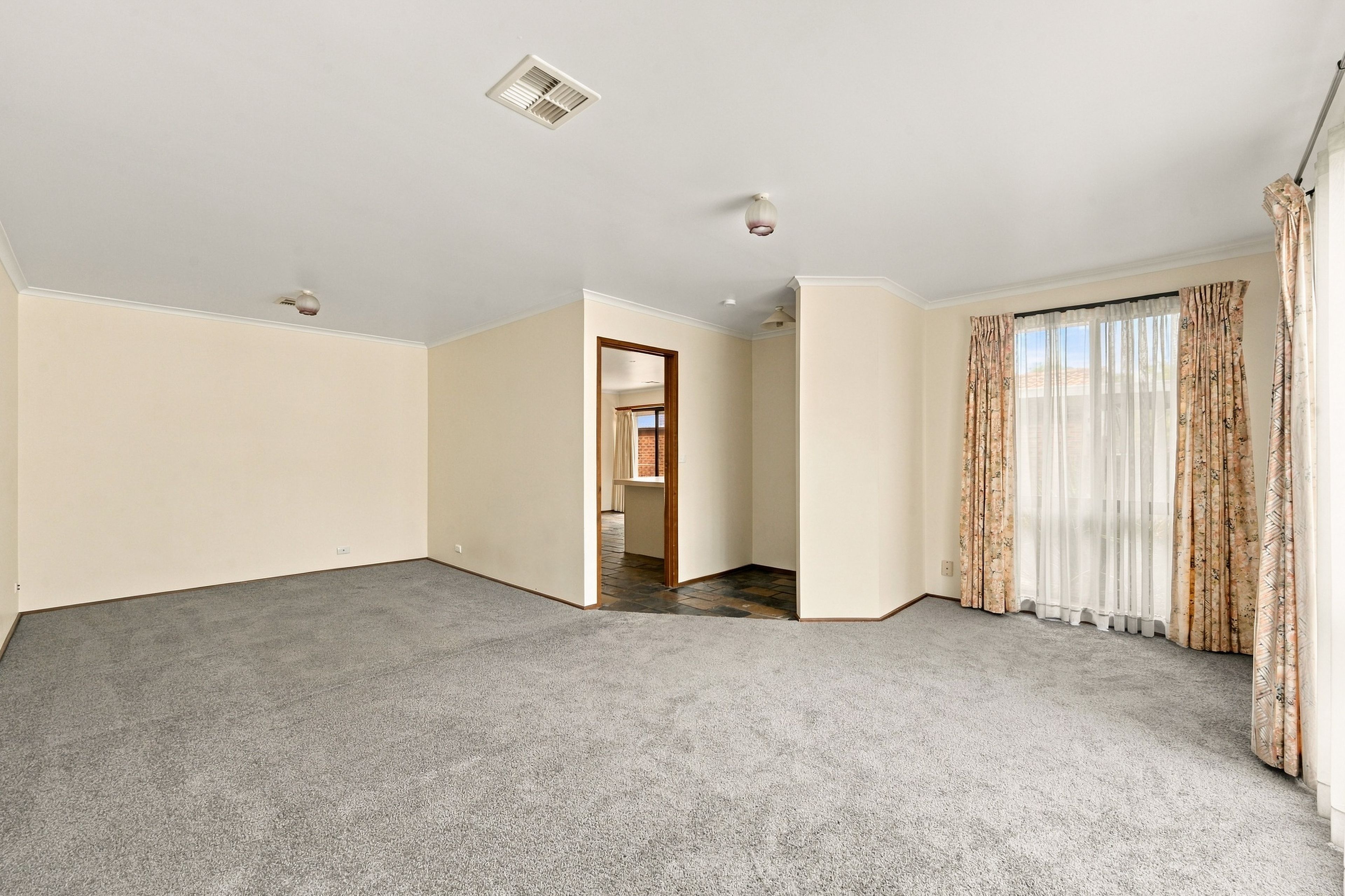27 Ern Florence Crescent, Theodore, ACT 2905