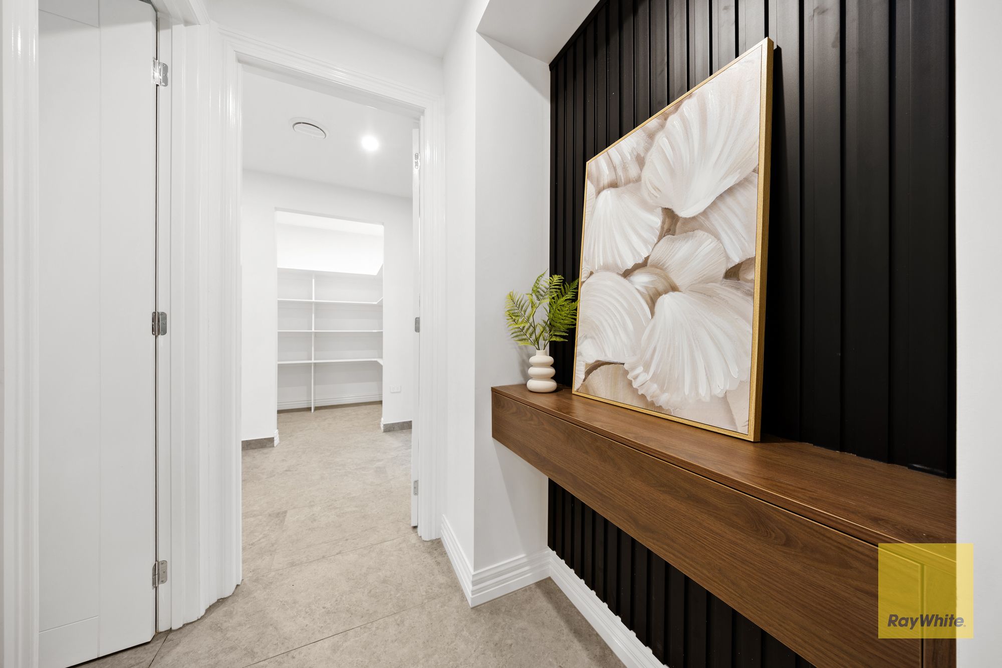 5 Lowland Crescent — photo 15 of 30