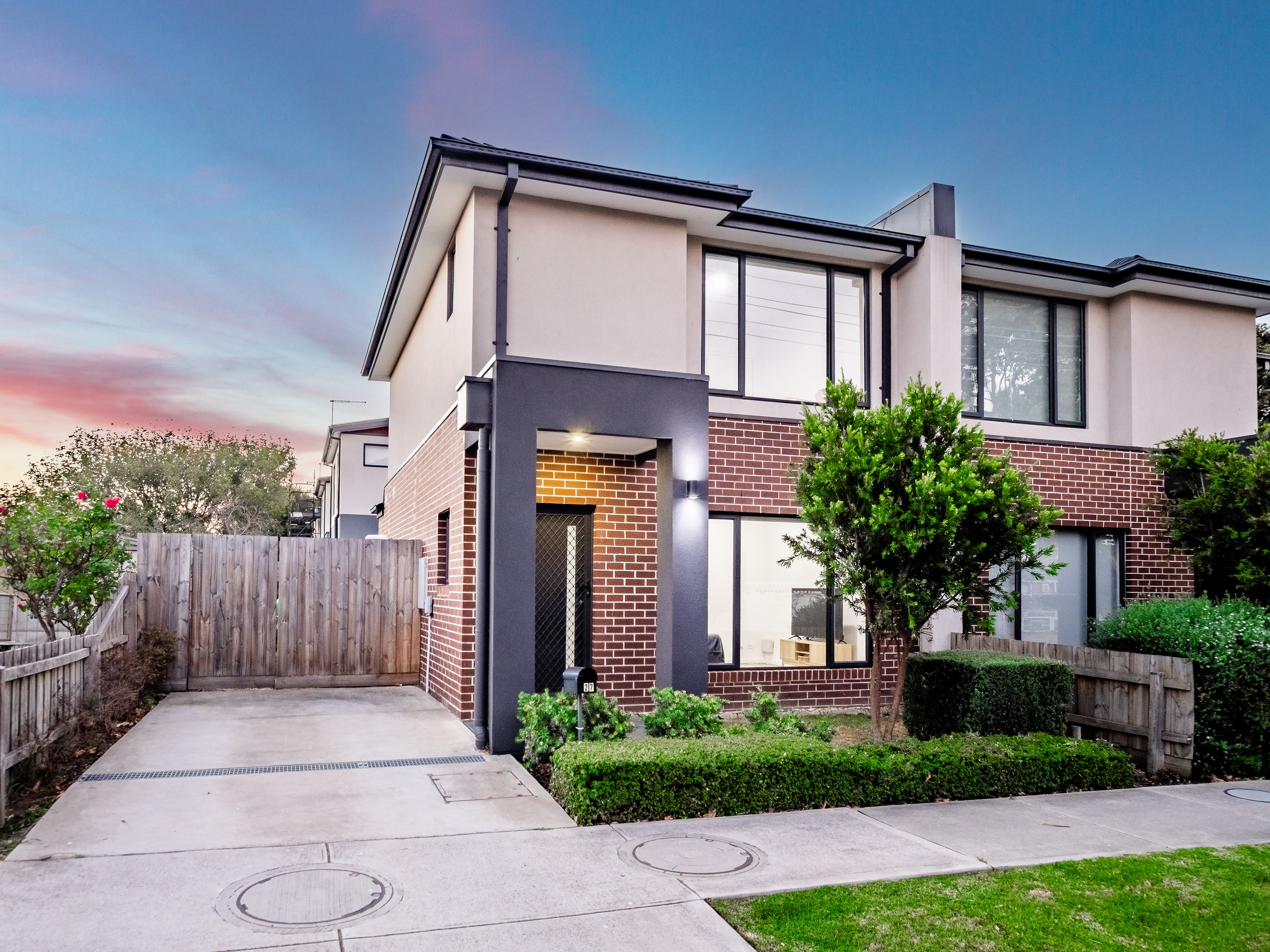 27 Mclaren Avenue, Cranbourne, VIC 3977