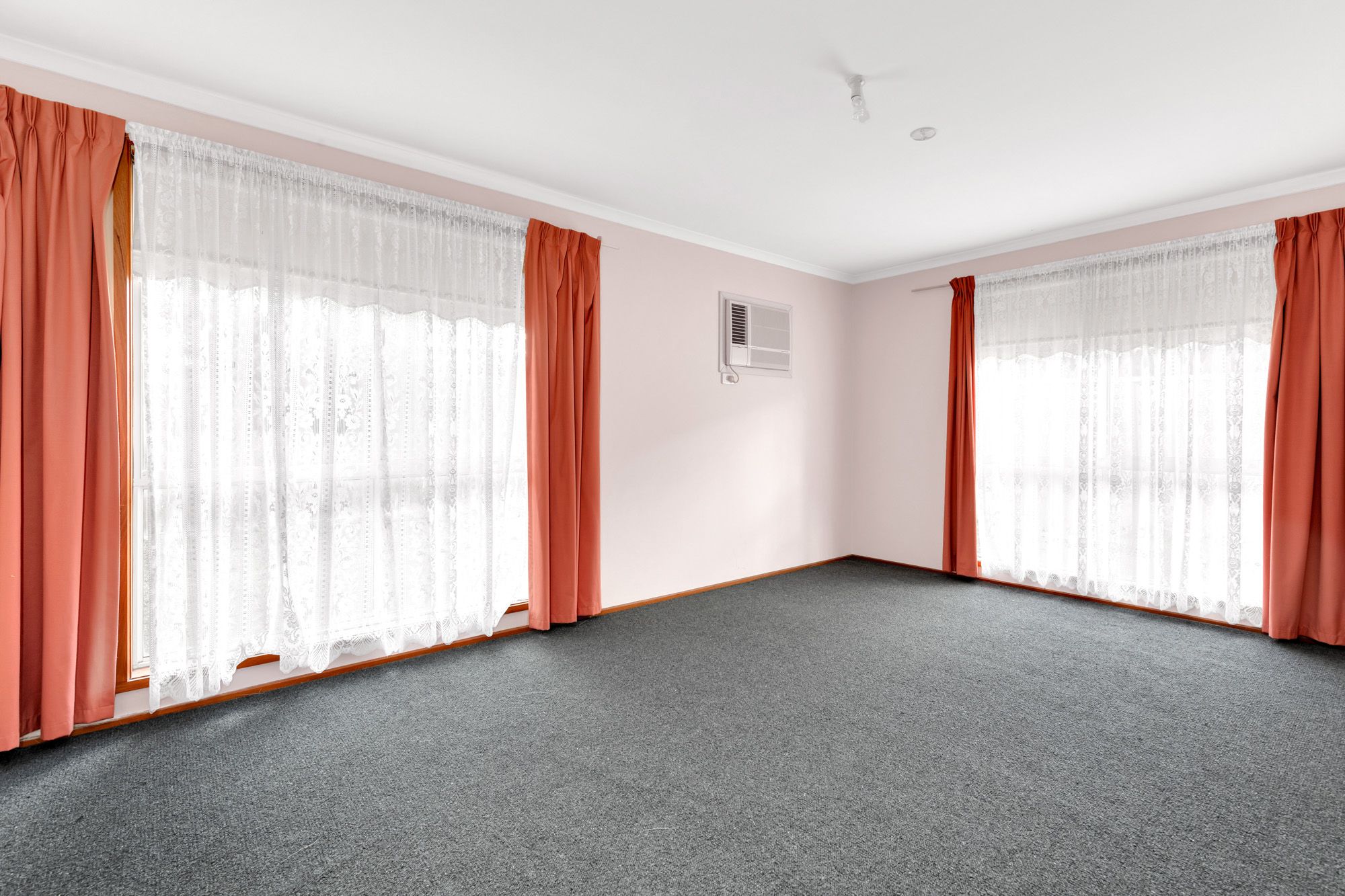 2/3 Pigeon Street, Werribee, VIC 3030