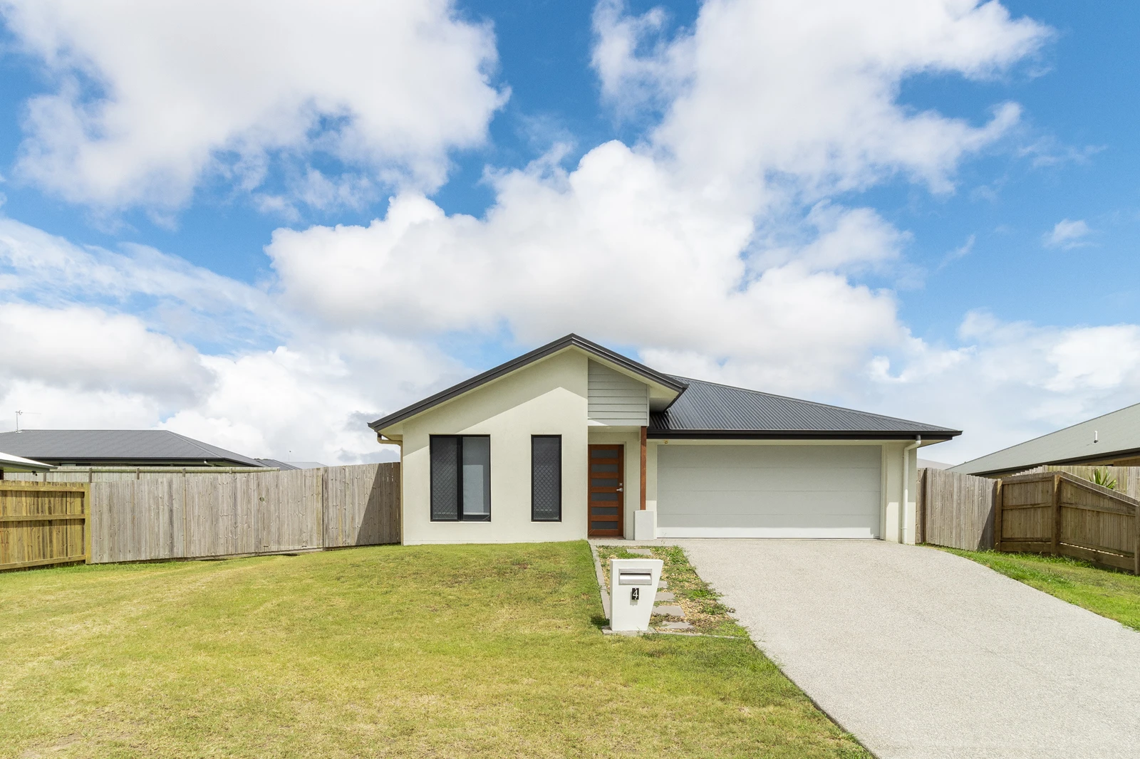 4 Seacrest Drive, Wondunna, QLD 4655