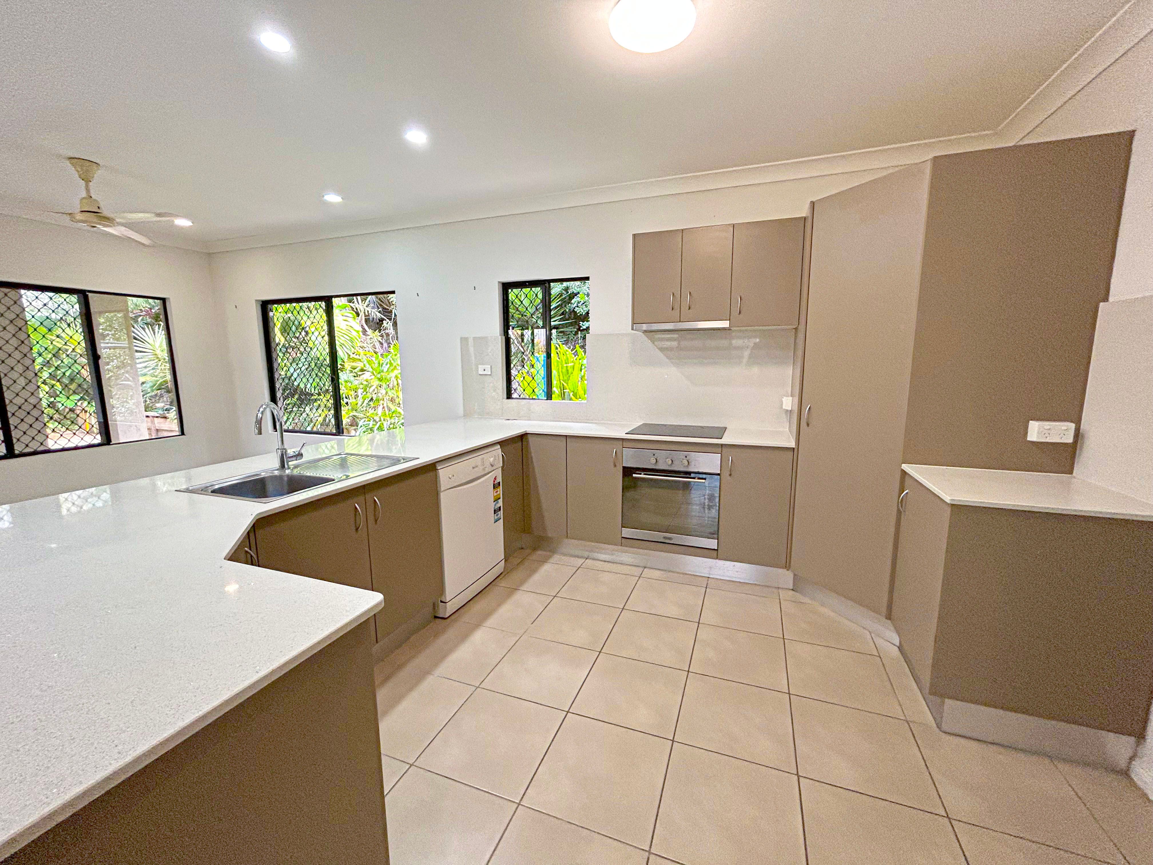 15 Petrie Close, Kewarra Beach, QLD 4879