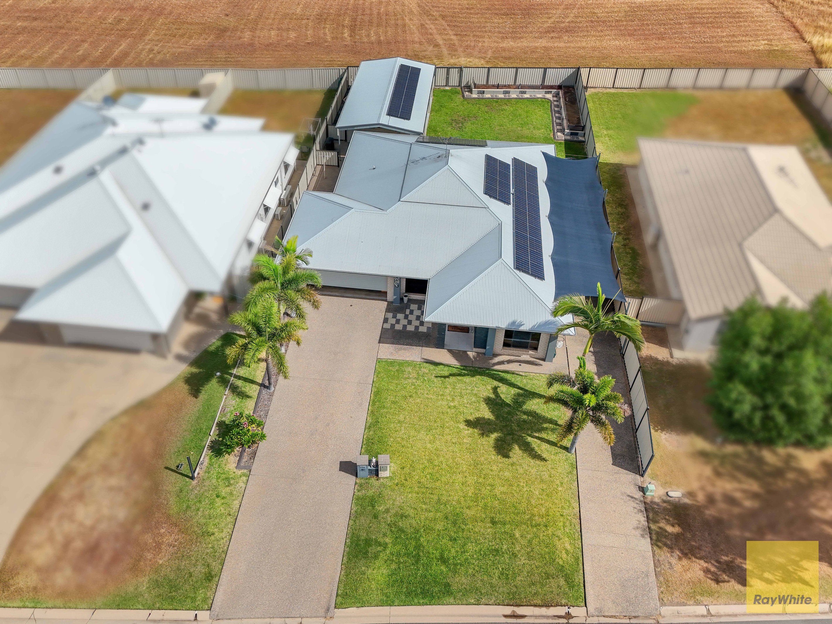 13 Newman Drive, Emerald, QLD 4720