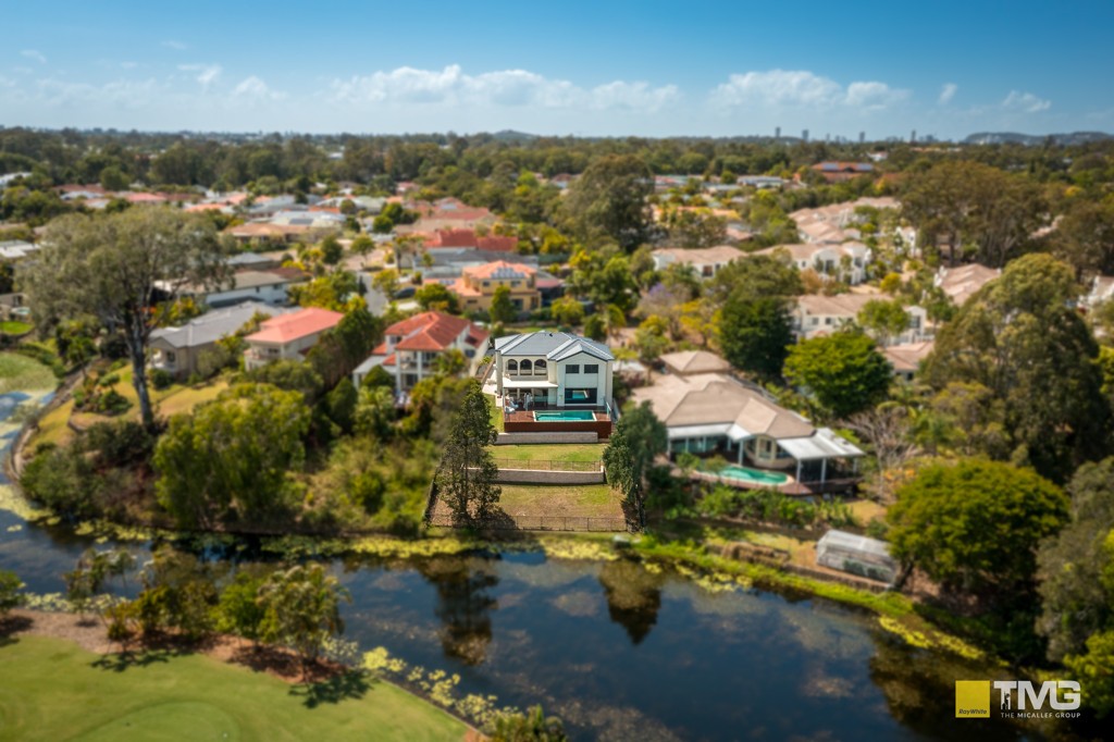 11 Kingston Heath Place, Robina, QLD 4226