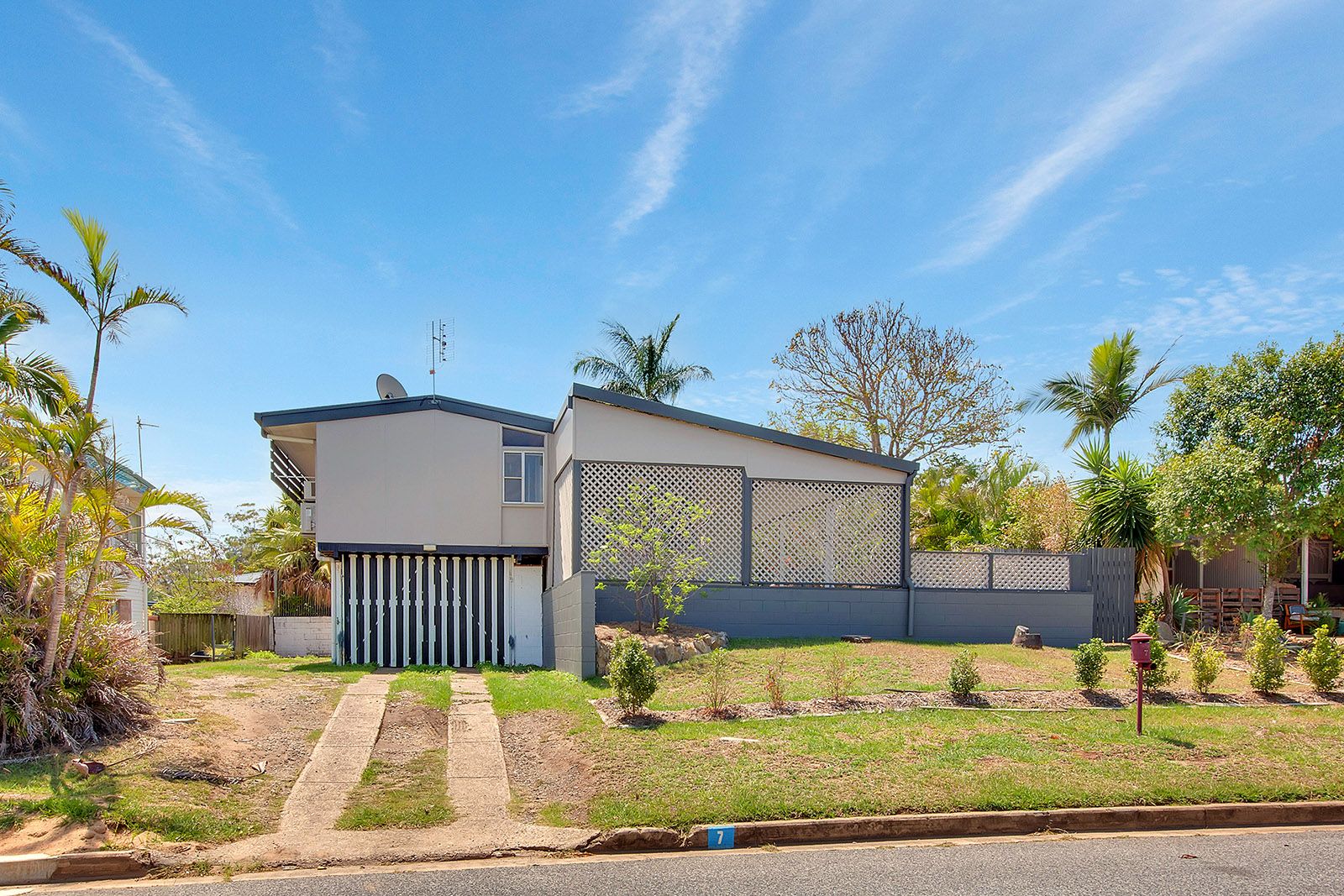 7 Allunga Drive, Glen Eden, QLD 4680