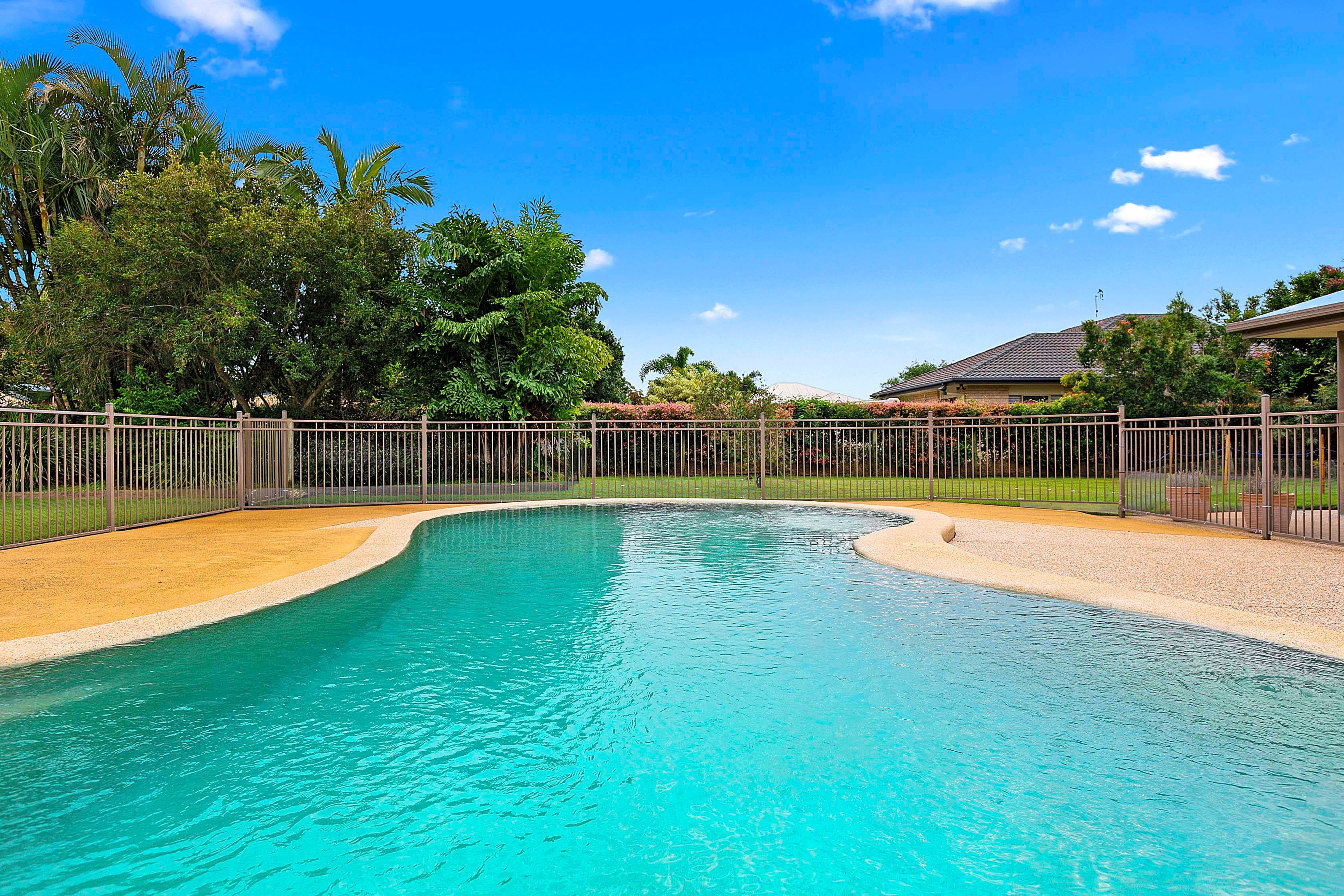9 Cockatiel Court, Dundowran Beach, QLD 4655