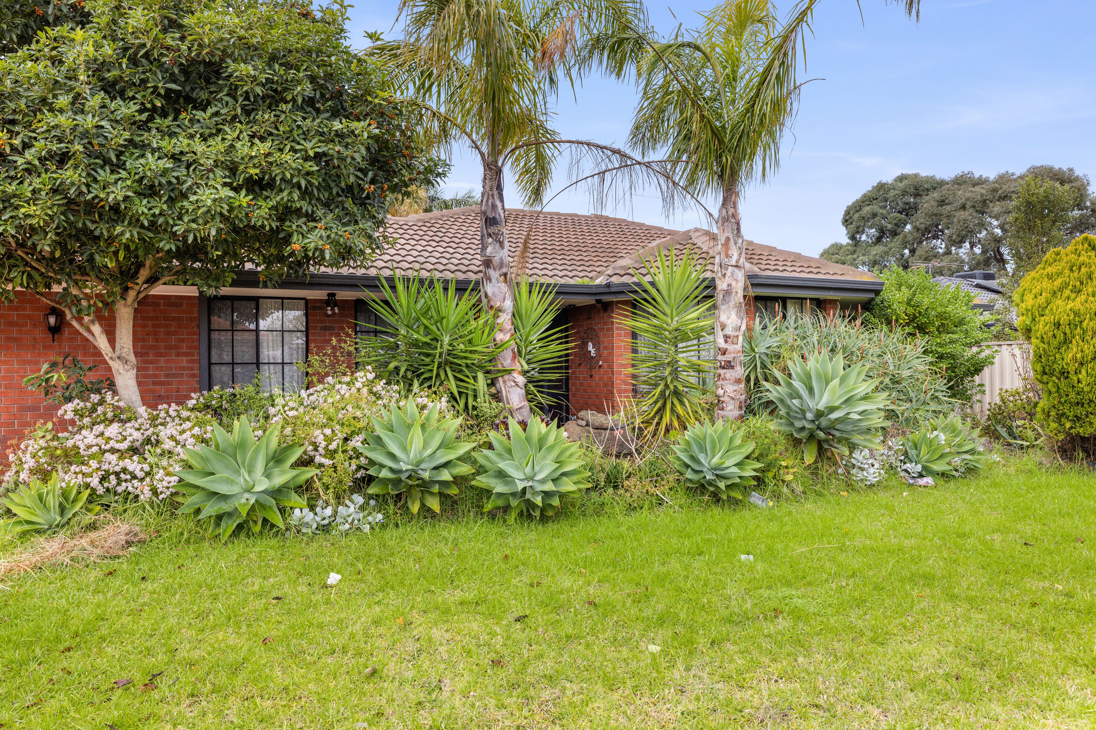 4 Poltava Walk, Delahey, VIC 3037