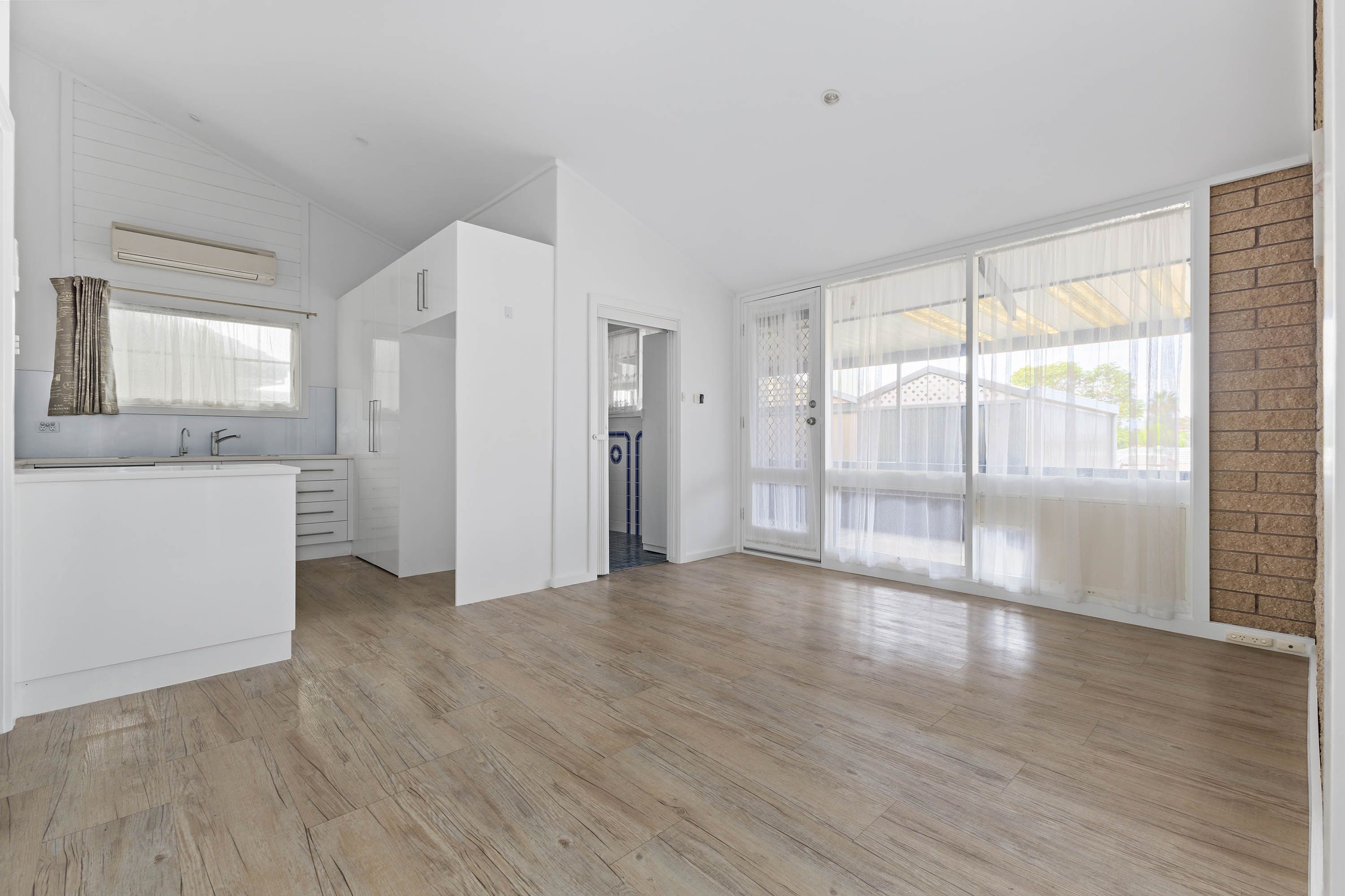 11 Chapel Road — photo 5 of 16