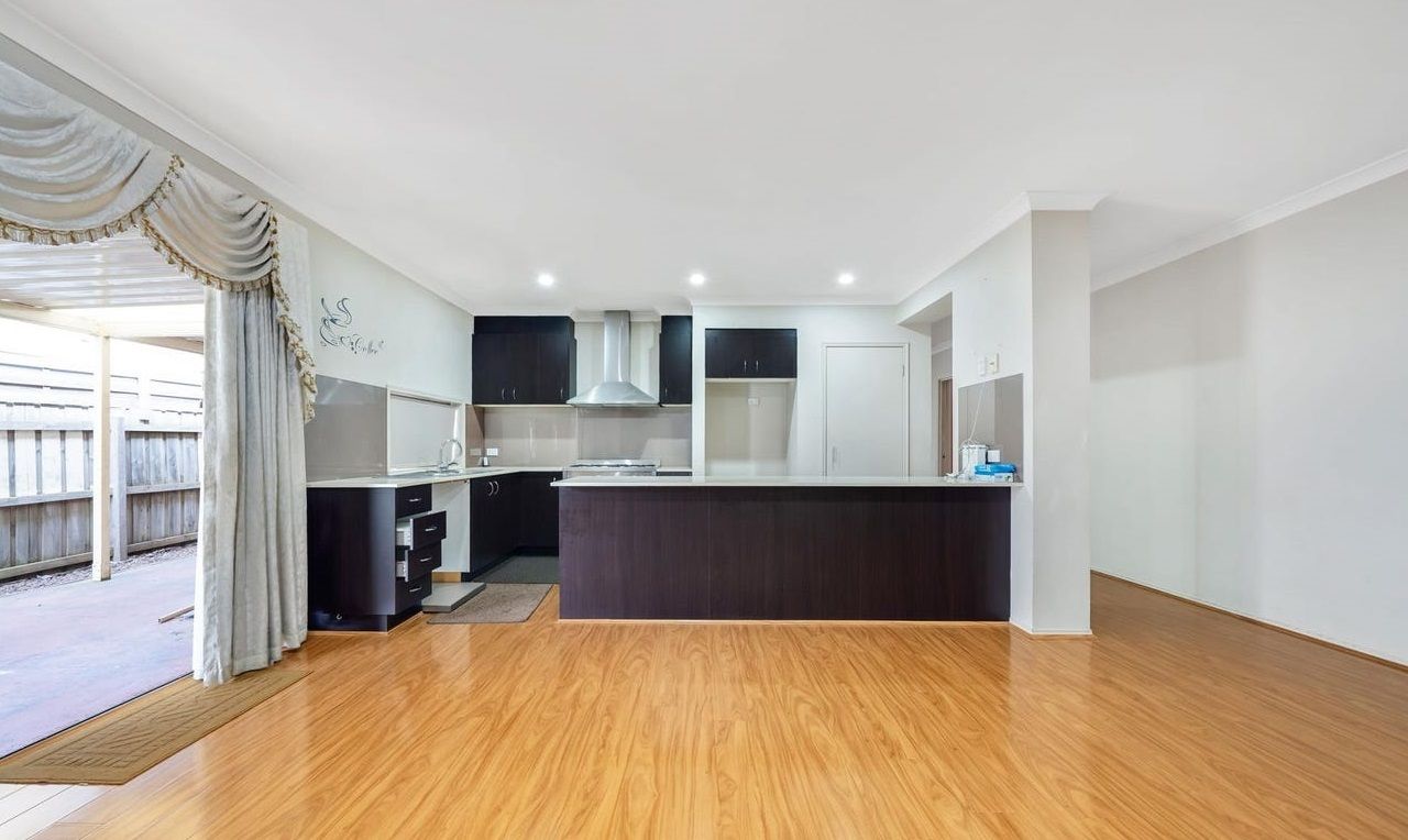 24 Kingsfield Crescent, Lynbrook, VIC 3975