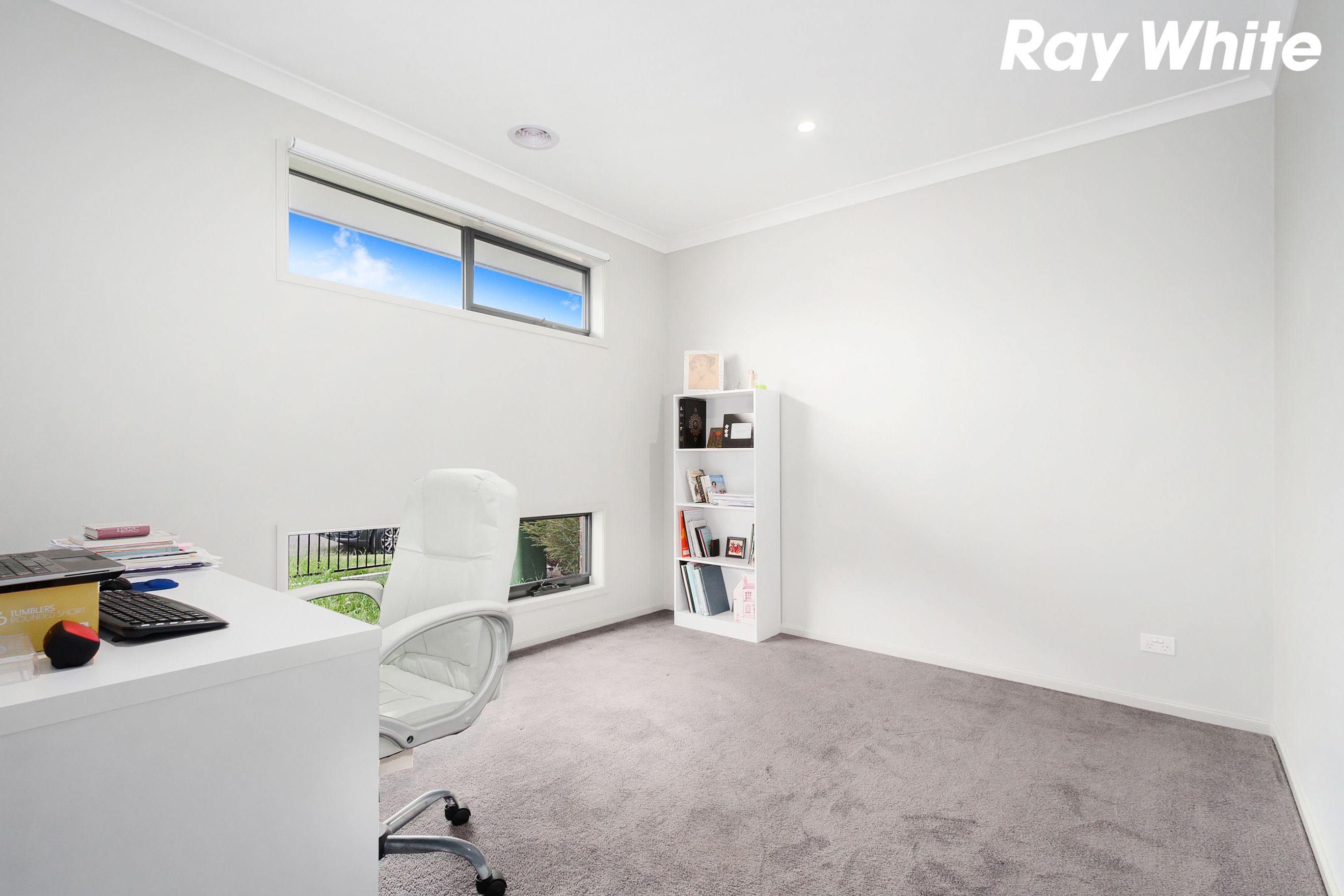 16 Armidale Drive, Pakenham, VIC 3810