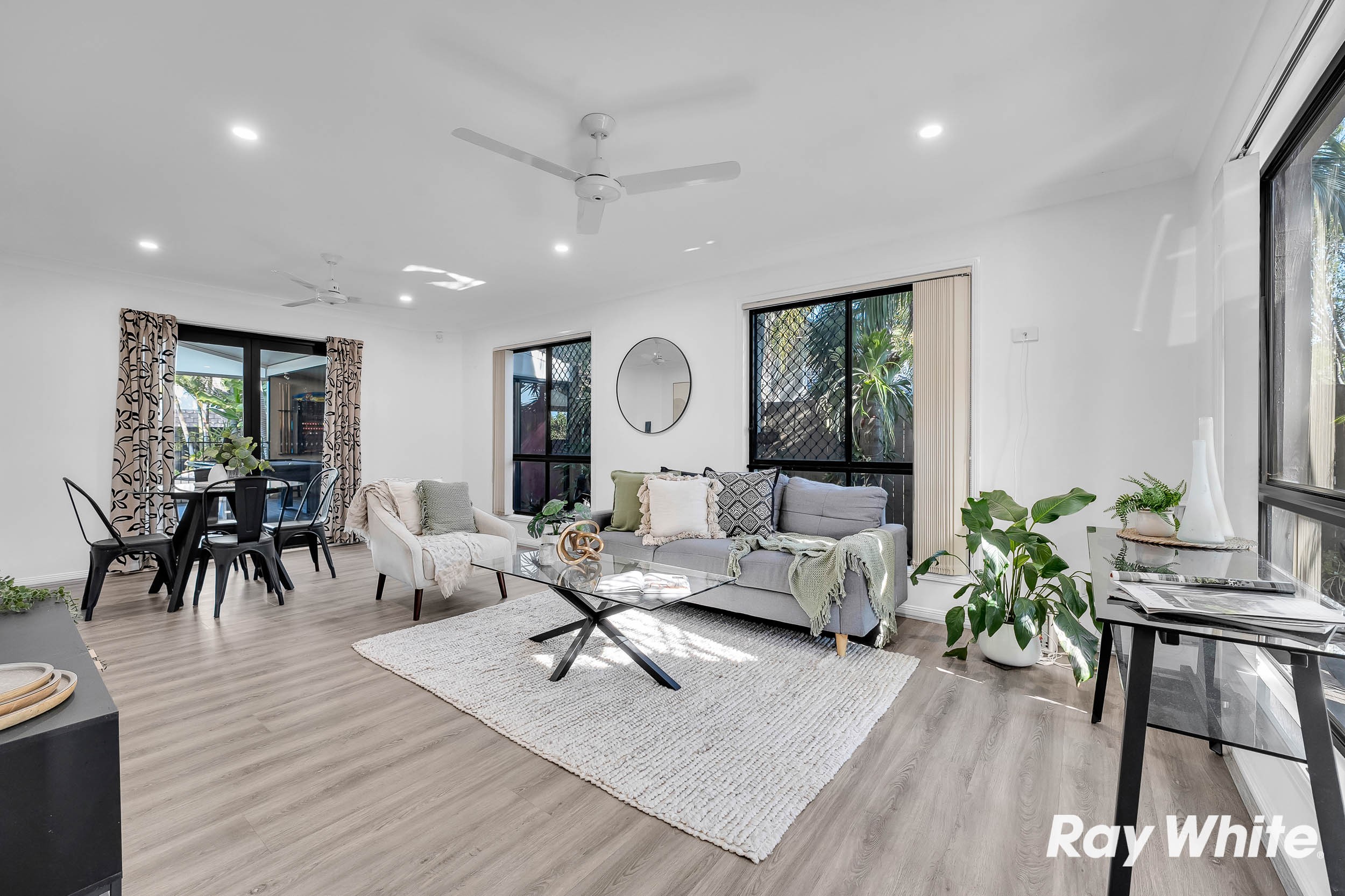 10 Hattah Place, Parkinson, QLD 4115