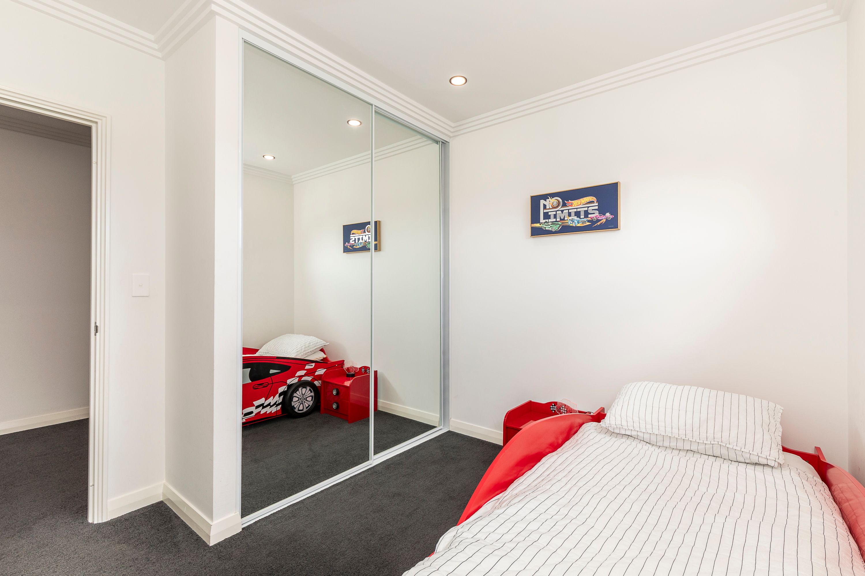 28 Leeder Street — photo 17 of 25