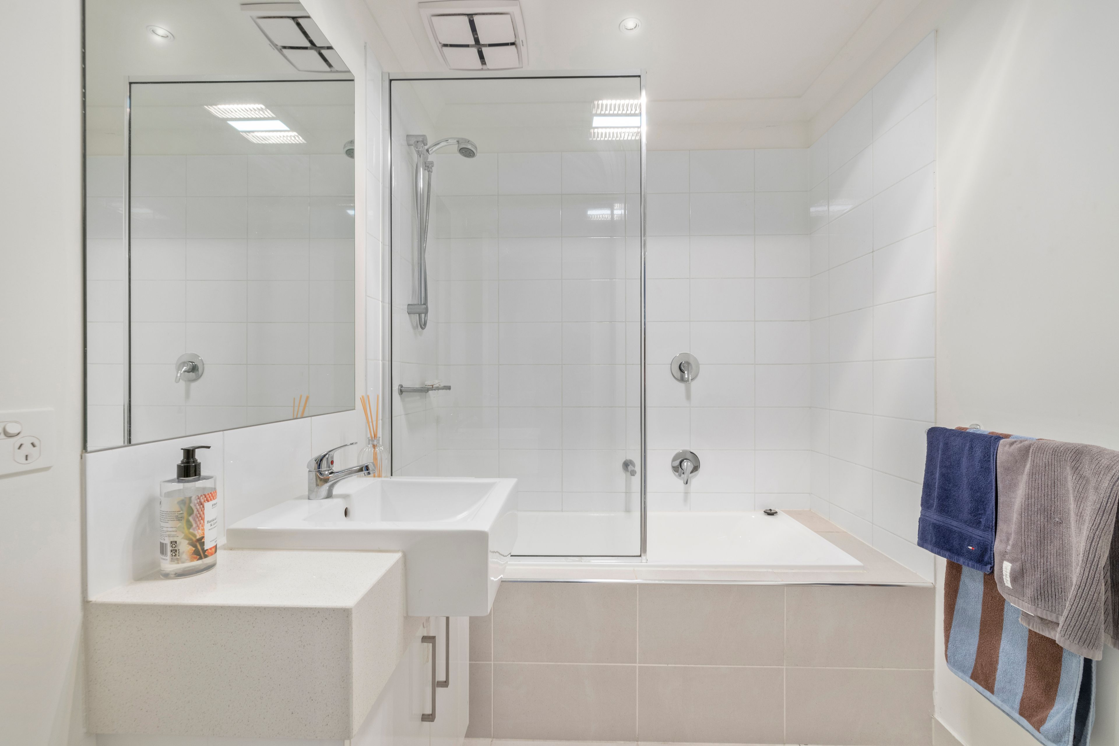 4/36 Melaleuca Drive — photo 10 of 15