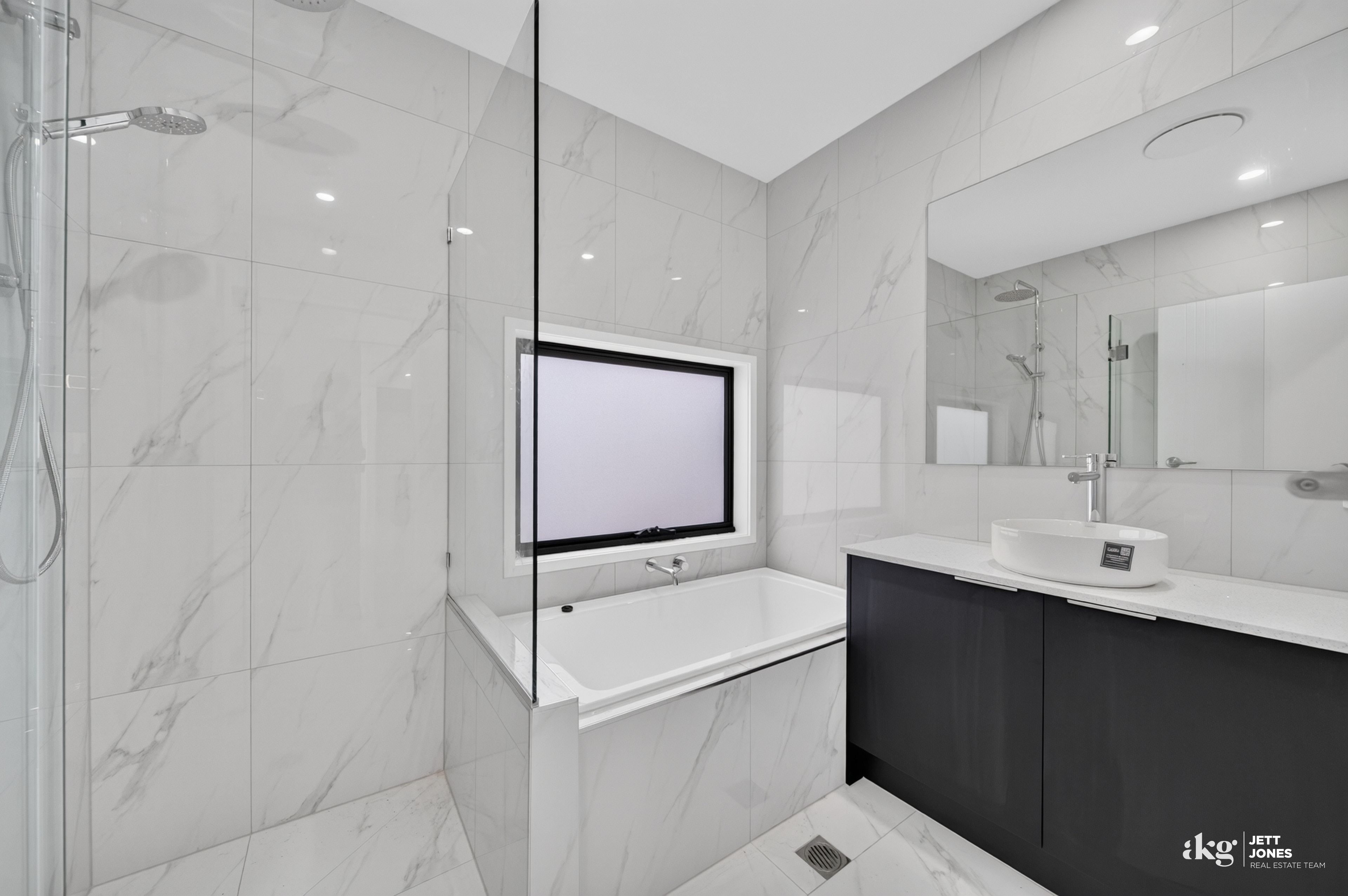 16 Garnet Court — photo 13 of 24