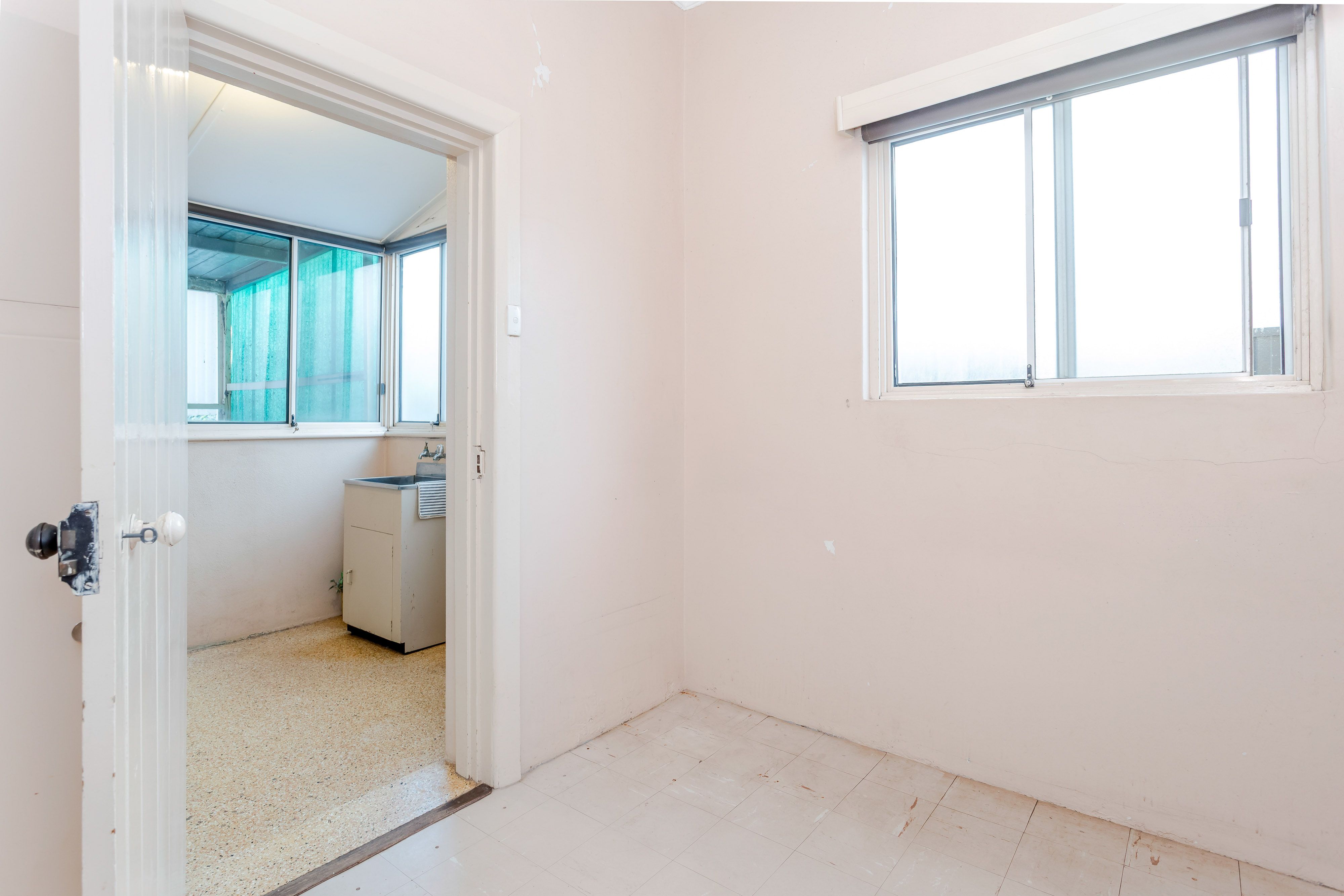 8 Samson Avenue — photo 13 of 16