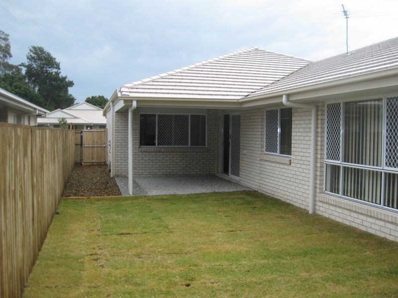 15 Adam Street, Beachmere, QLD 4510