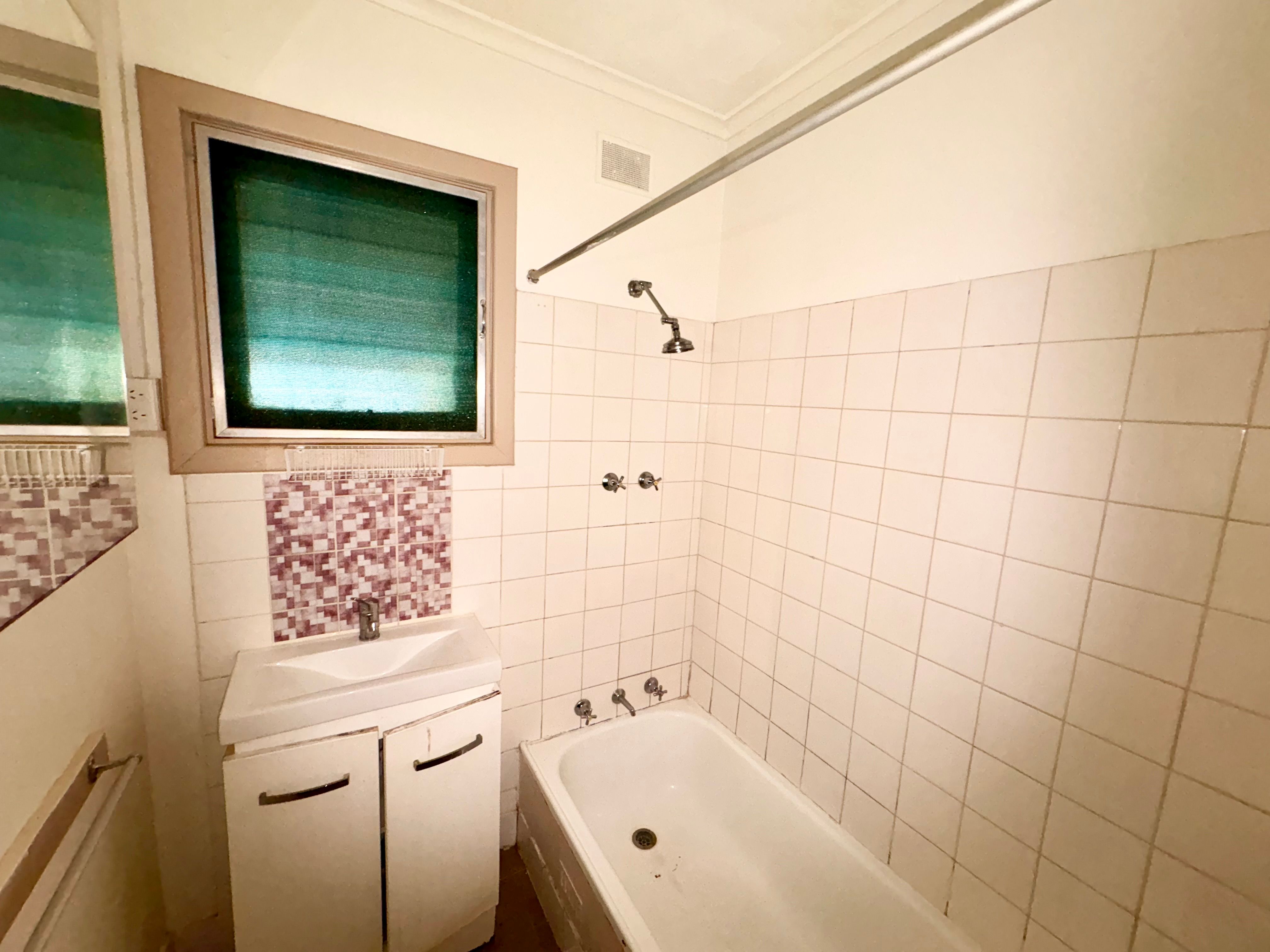 6 Quirke Avenue — photo 7 of 10