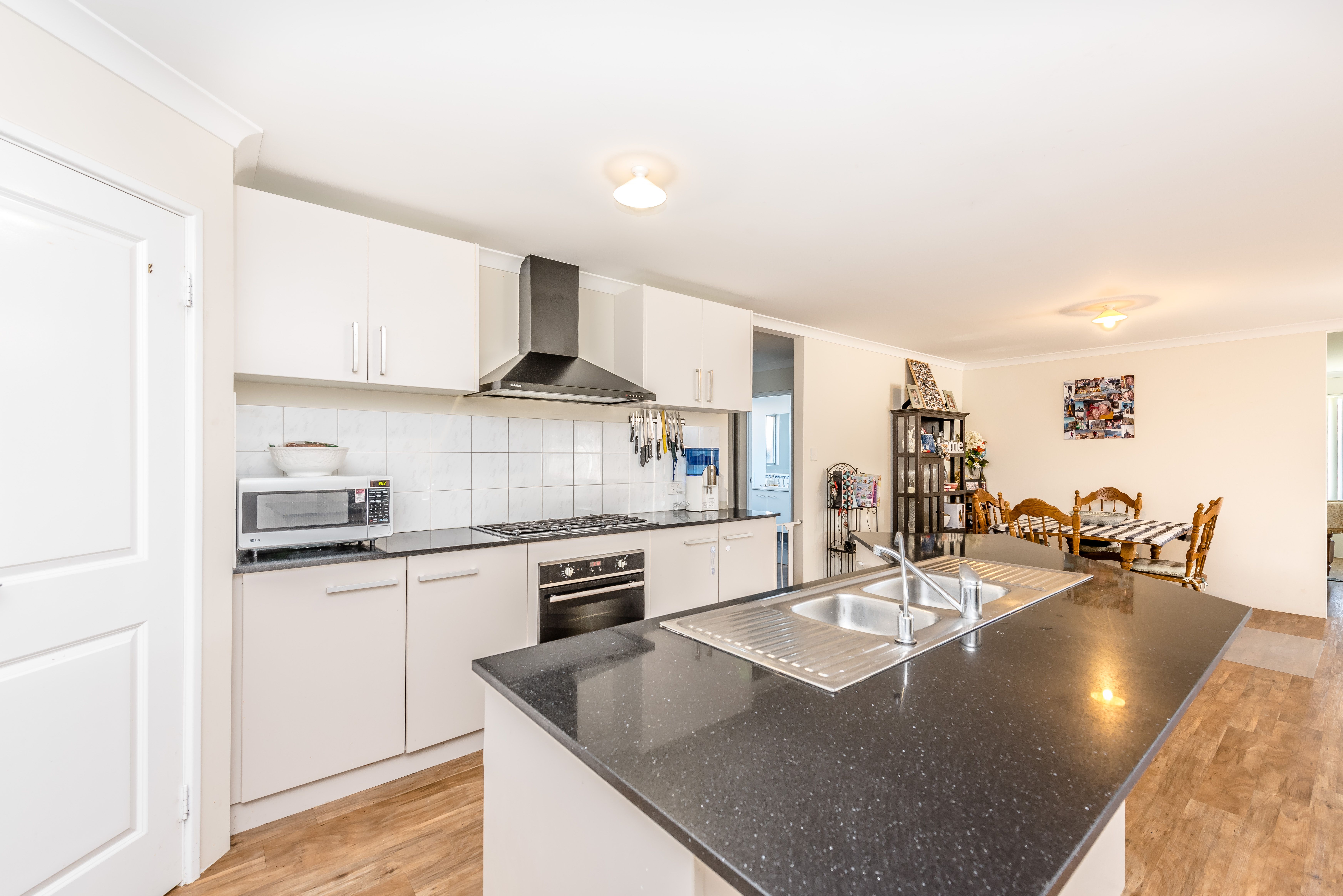 7 Reflection Cove, Drummond Cove, WA 6532