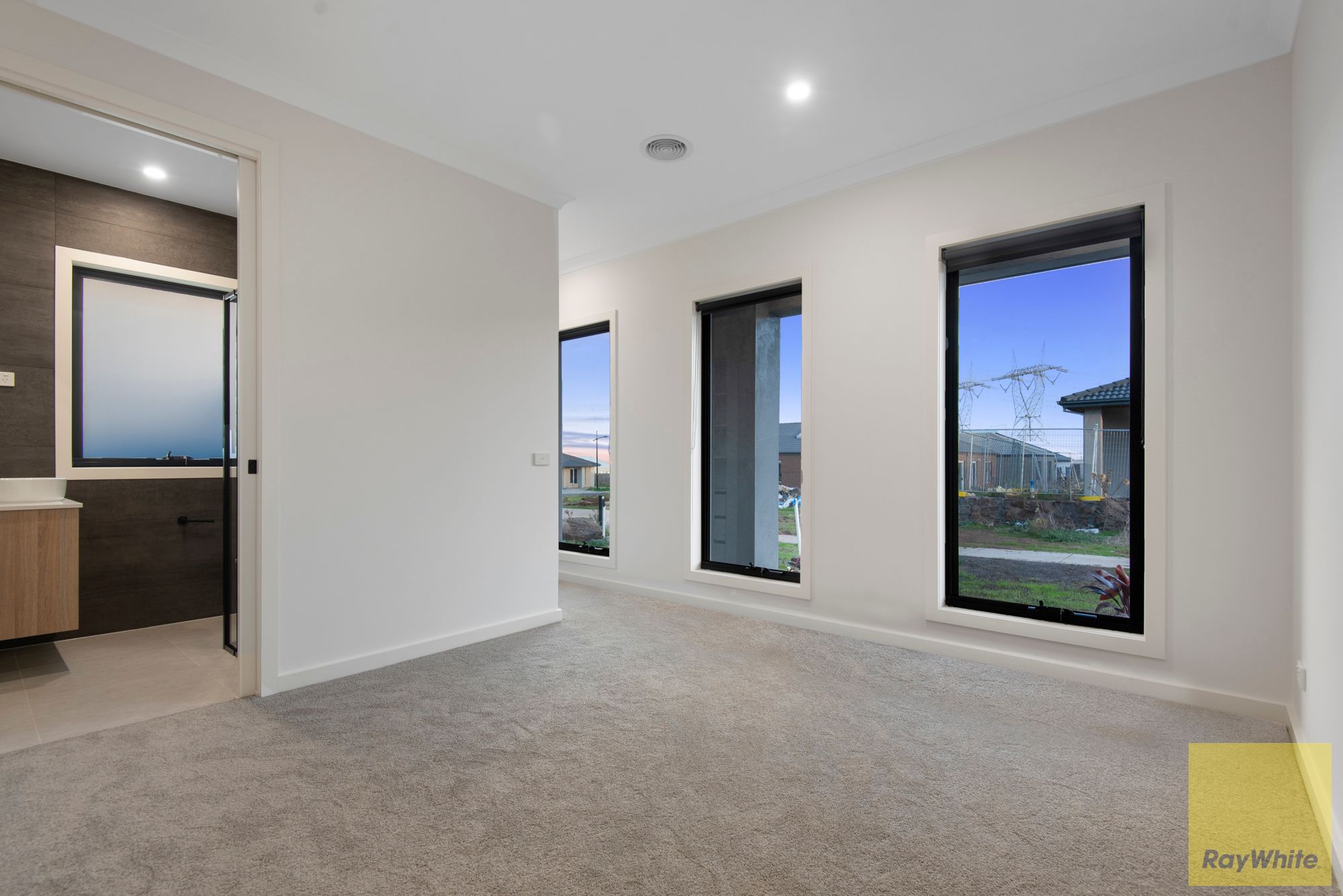 19 Yellowstone Drive, Truganina, VIC 3029