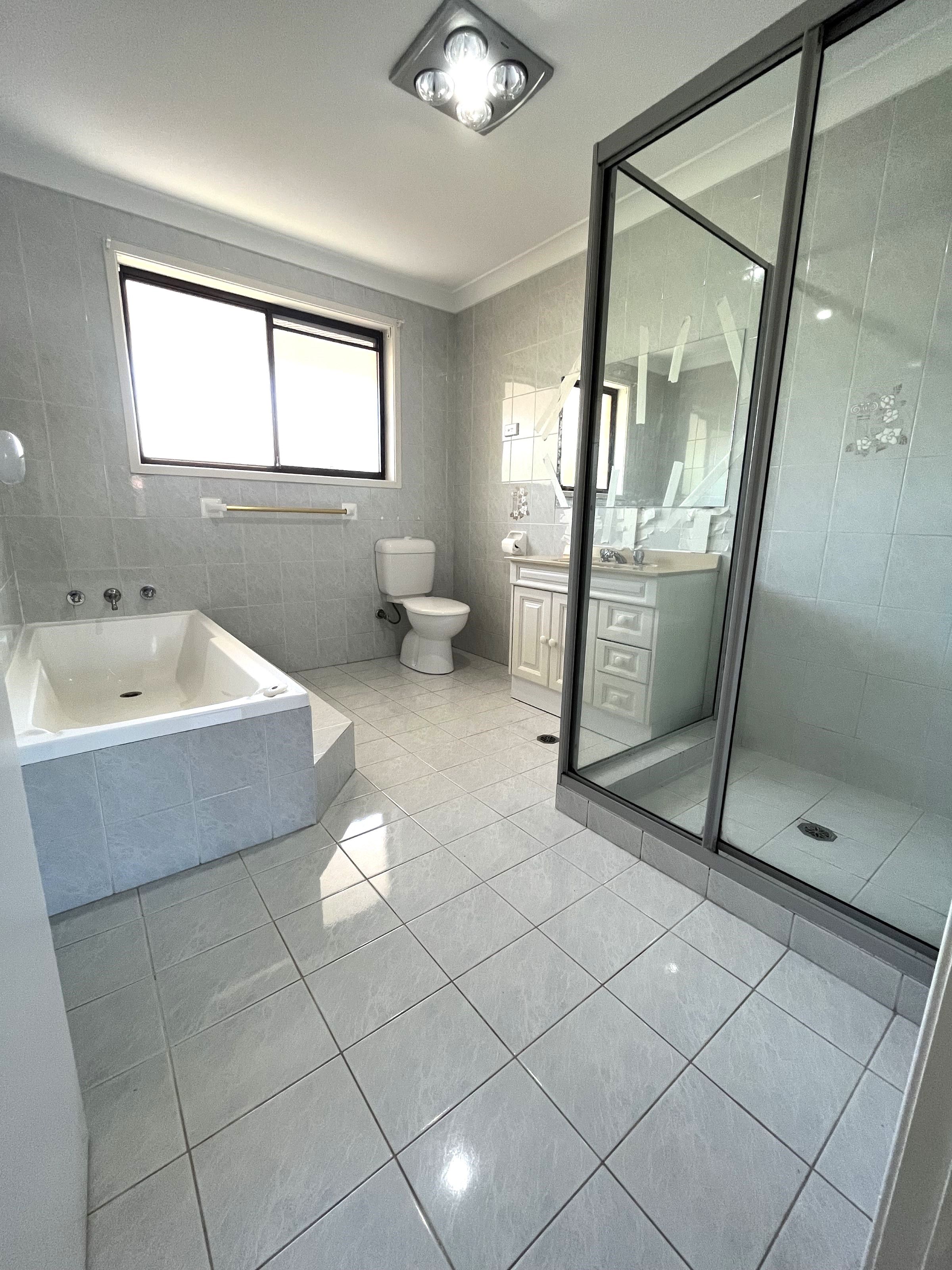 33 Lucretia Road — photo 6 of 7